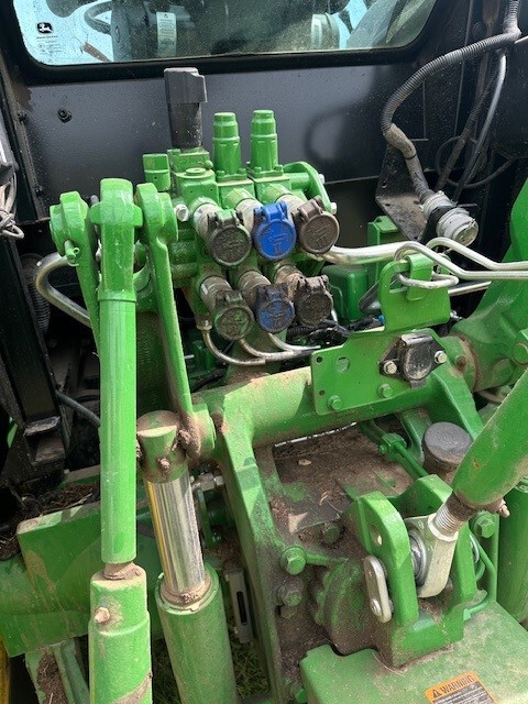 2024 John Deere 6120E Cab Image 16
