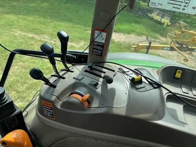 2024 John Deere 6120E Cab Image 9