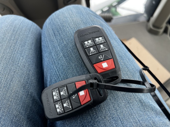 2024 John Deere 616R - Photo48