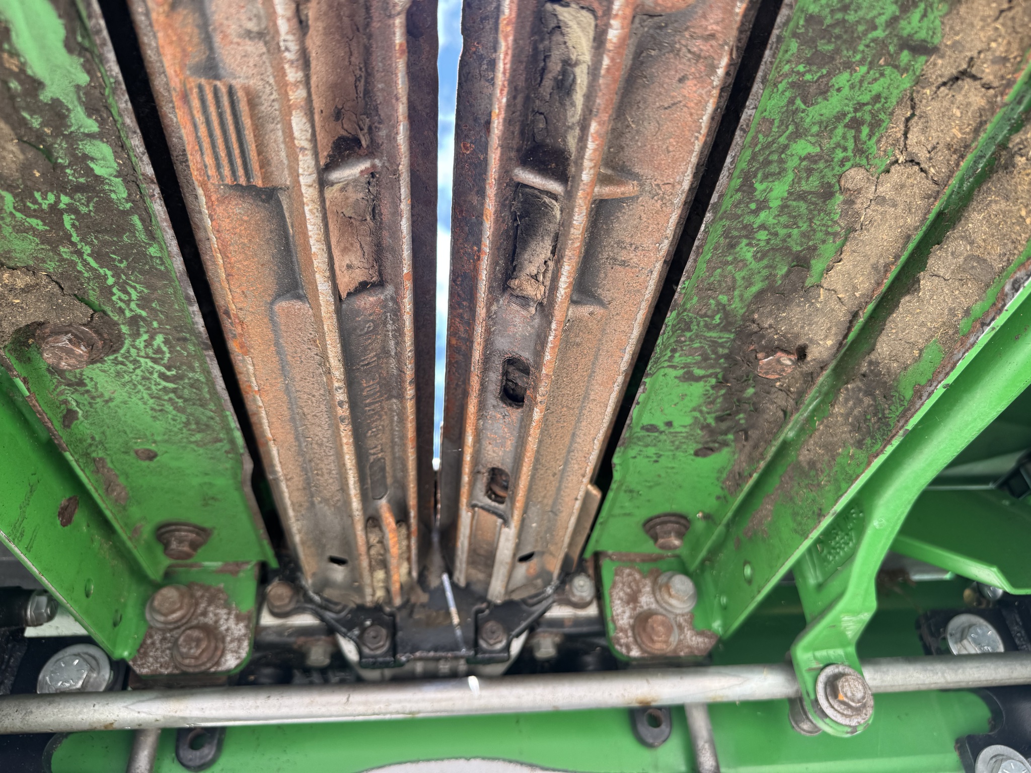 2010 John Deere 608C Image 20