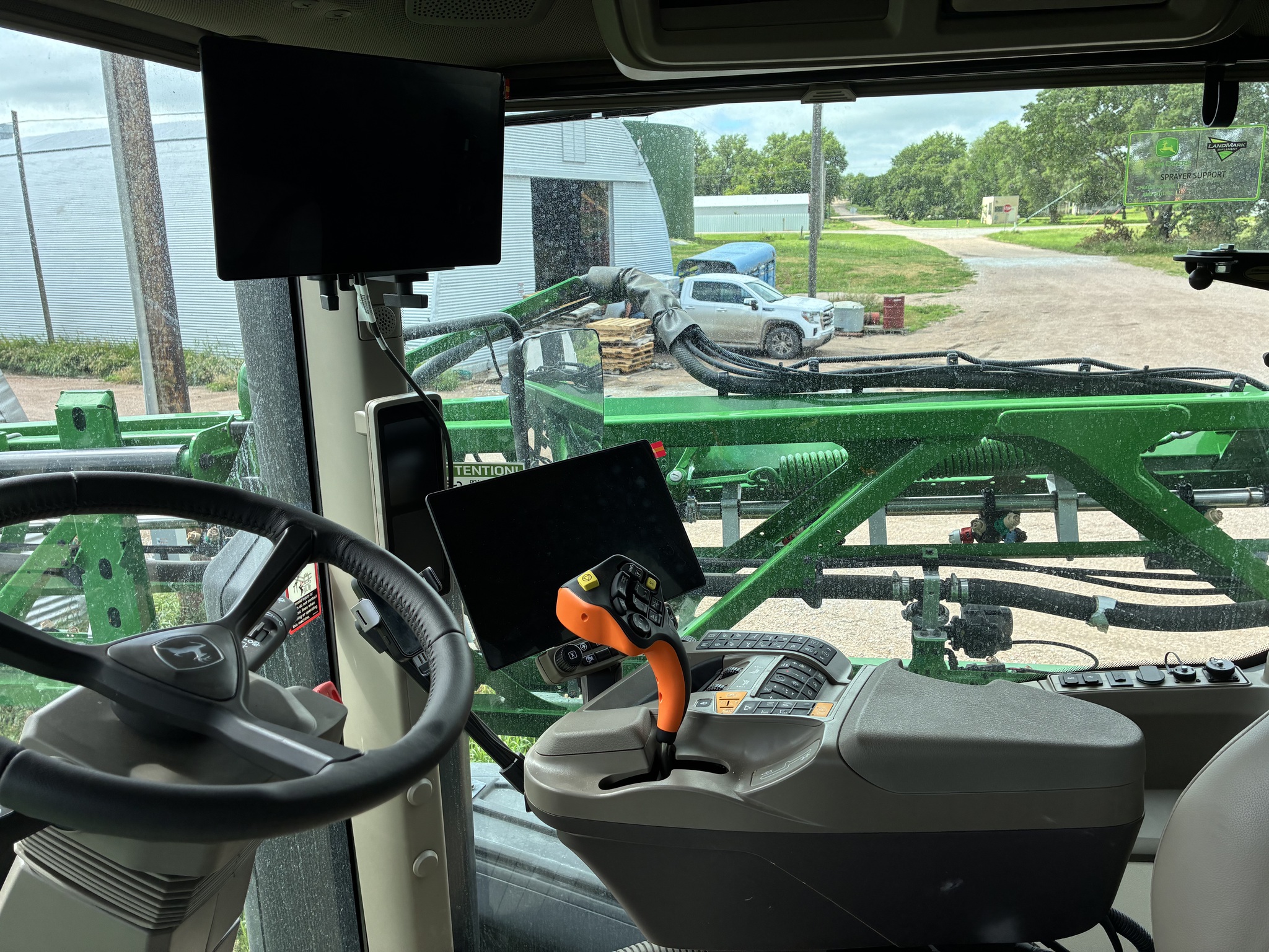 2025 John Deere 616R Image 11