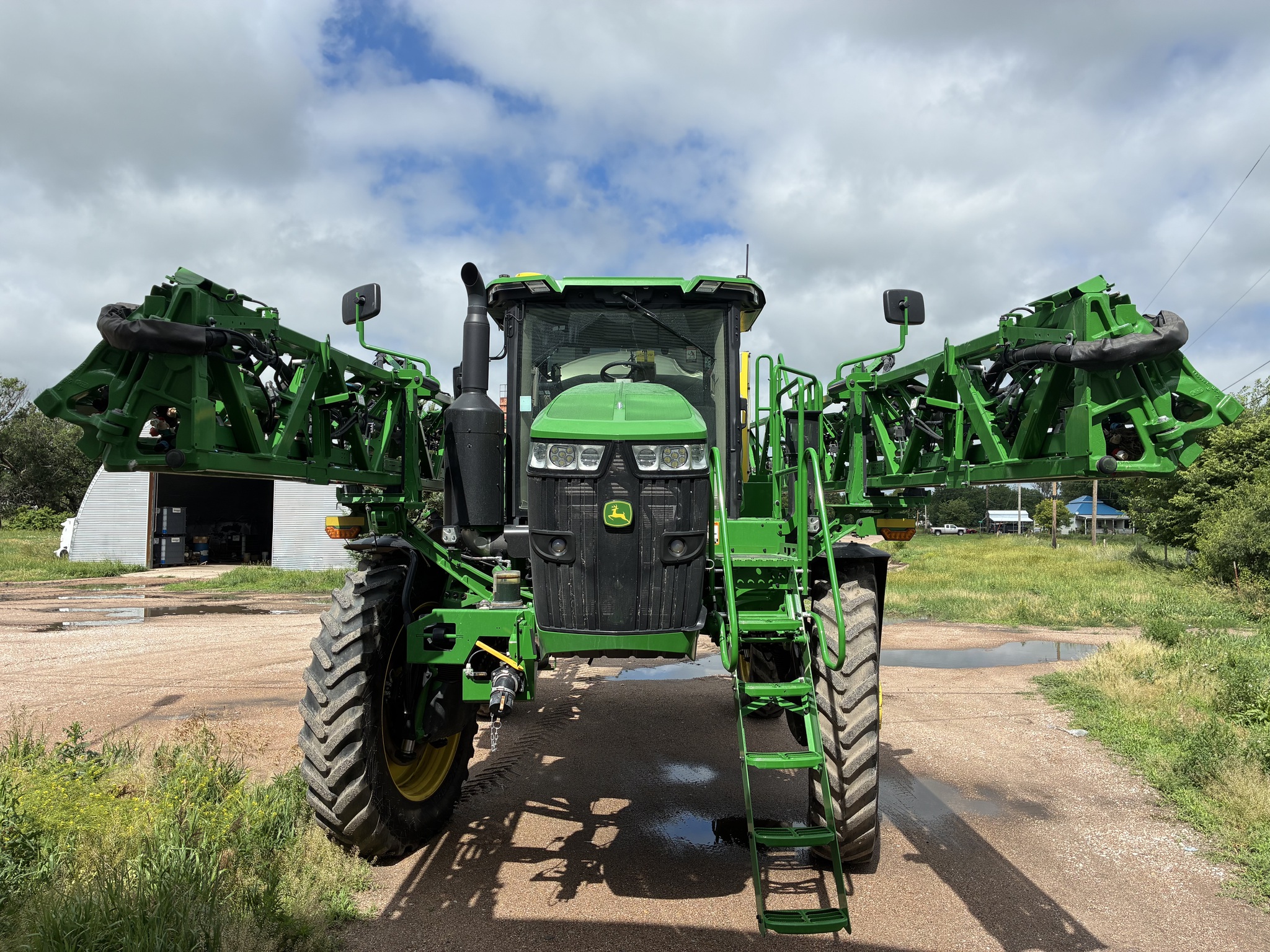 2025 John Deere 616R Image 2