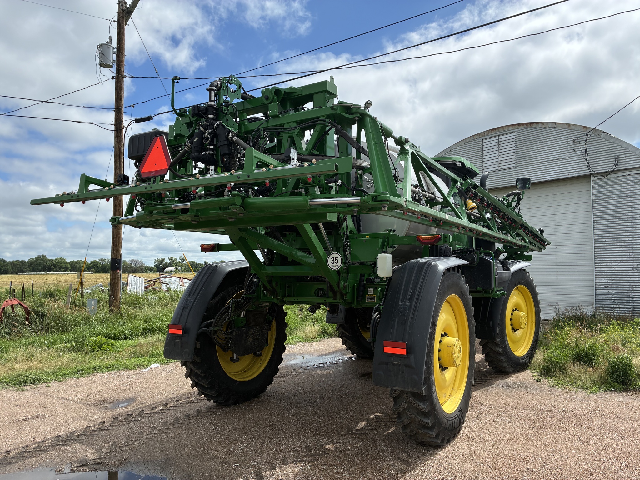 2025 John Deere 616R Image 7