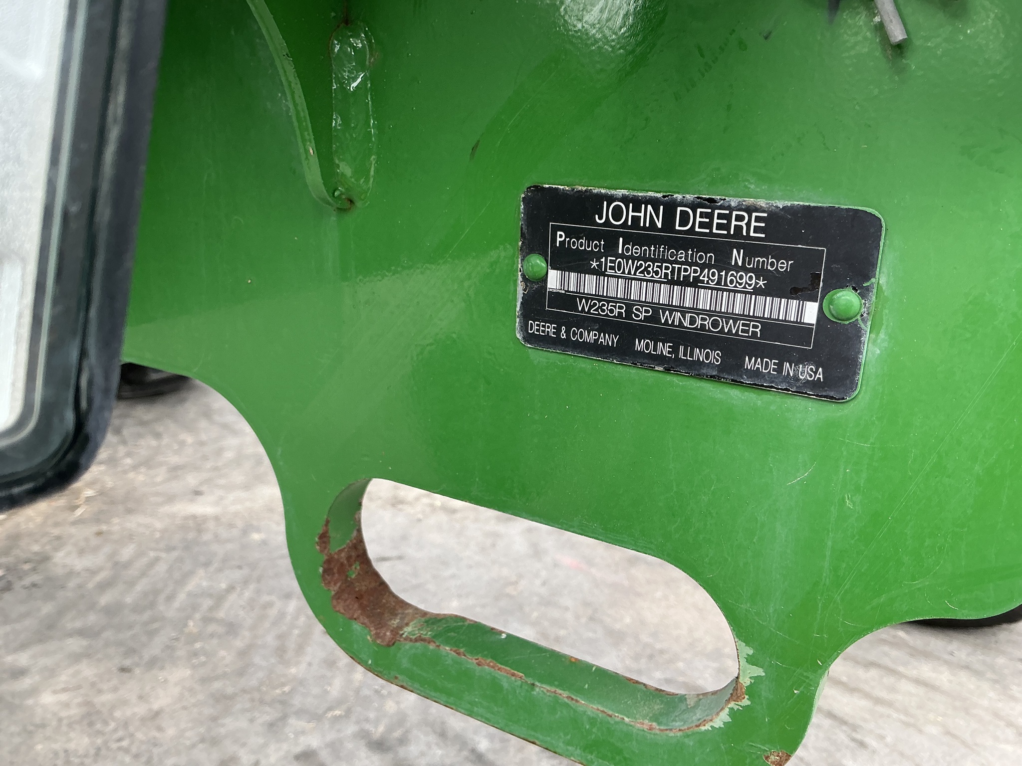 2023 John Deere W235R Image 30