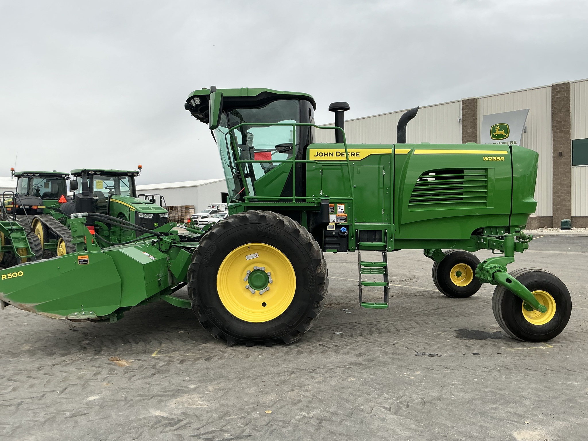 2023 John Deere W235R Image 2