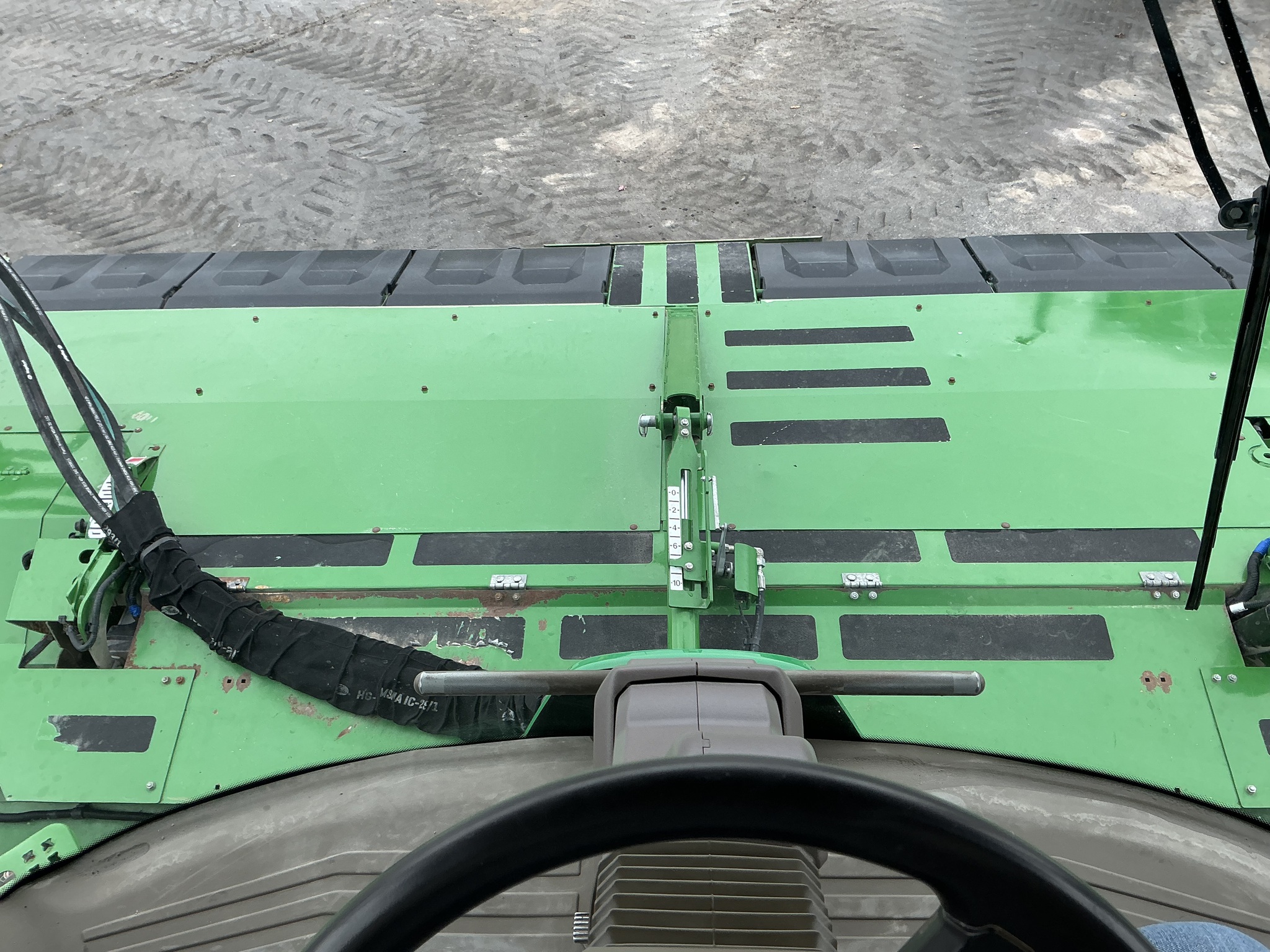 2023 John Deere W235R Image 26