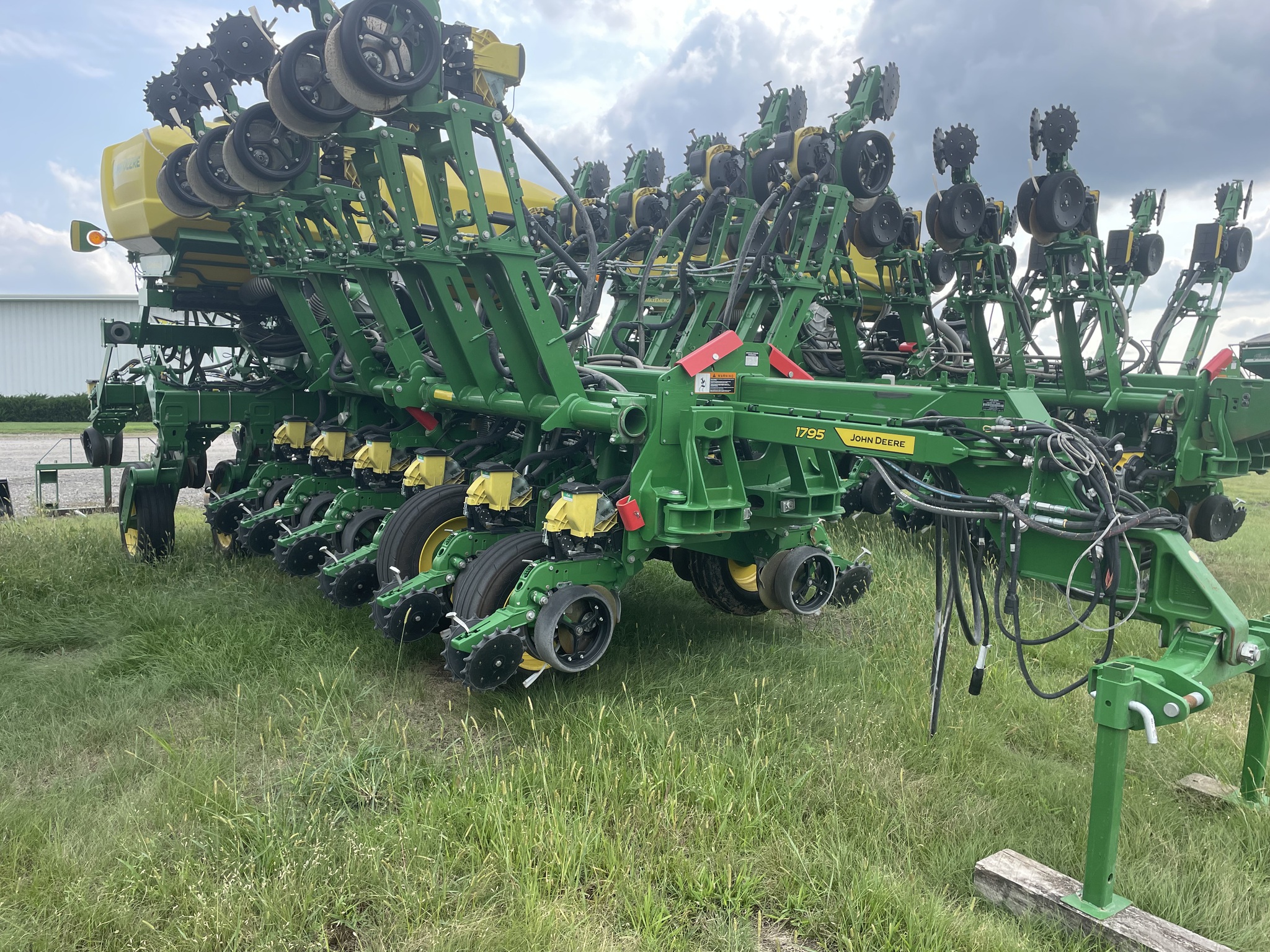 2023 John Deere 1795 Image 2
