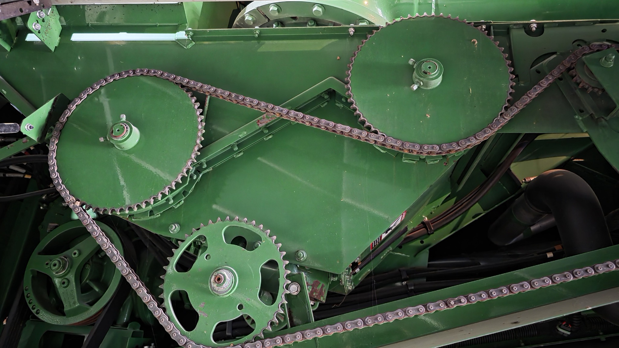 2016 John Deere S670 Image 18