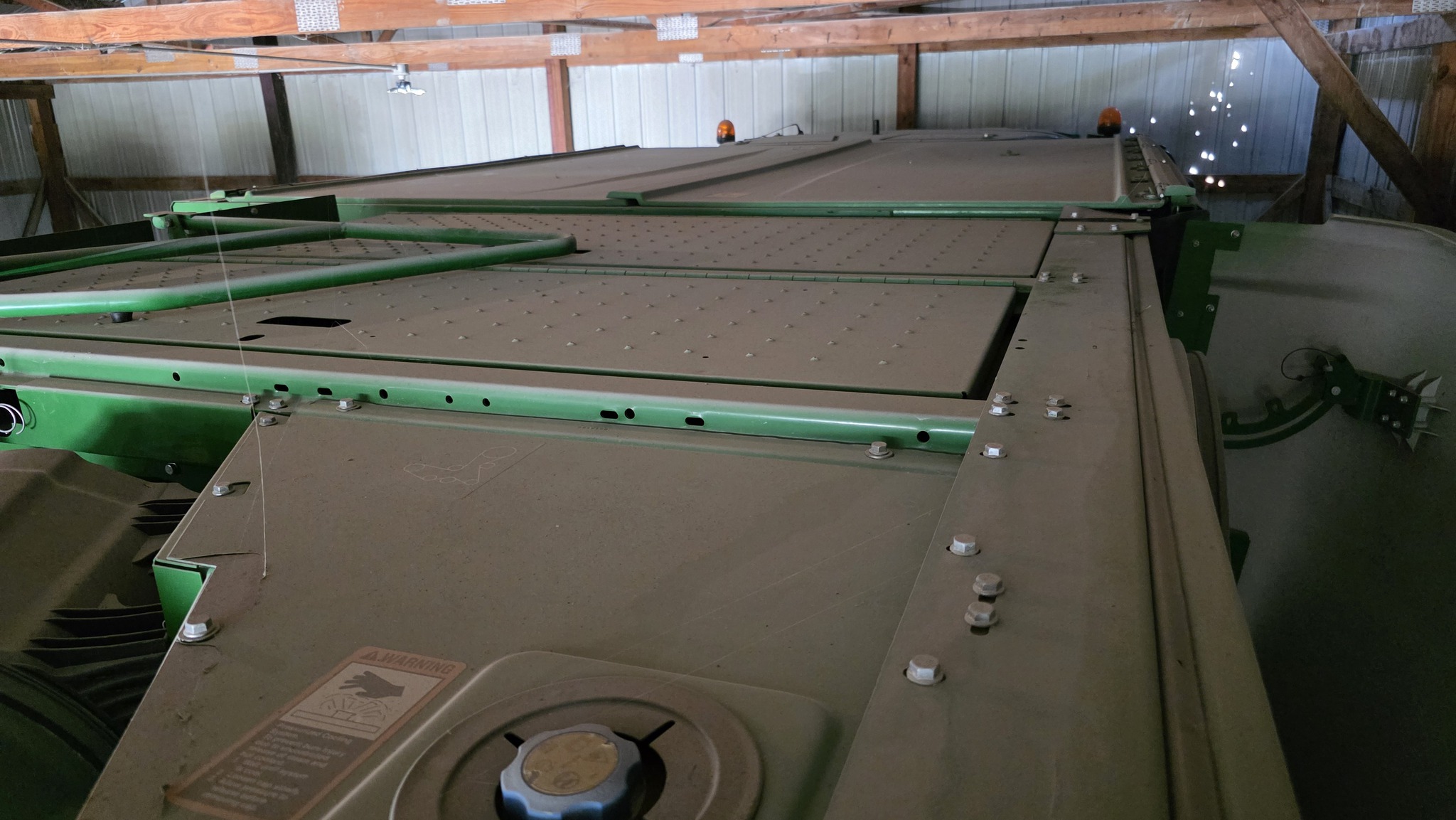 2016 John Deere S670 Image 20