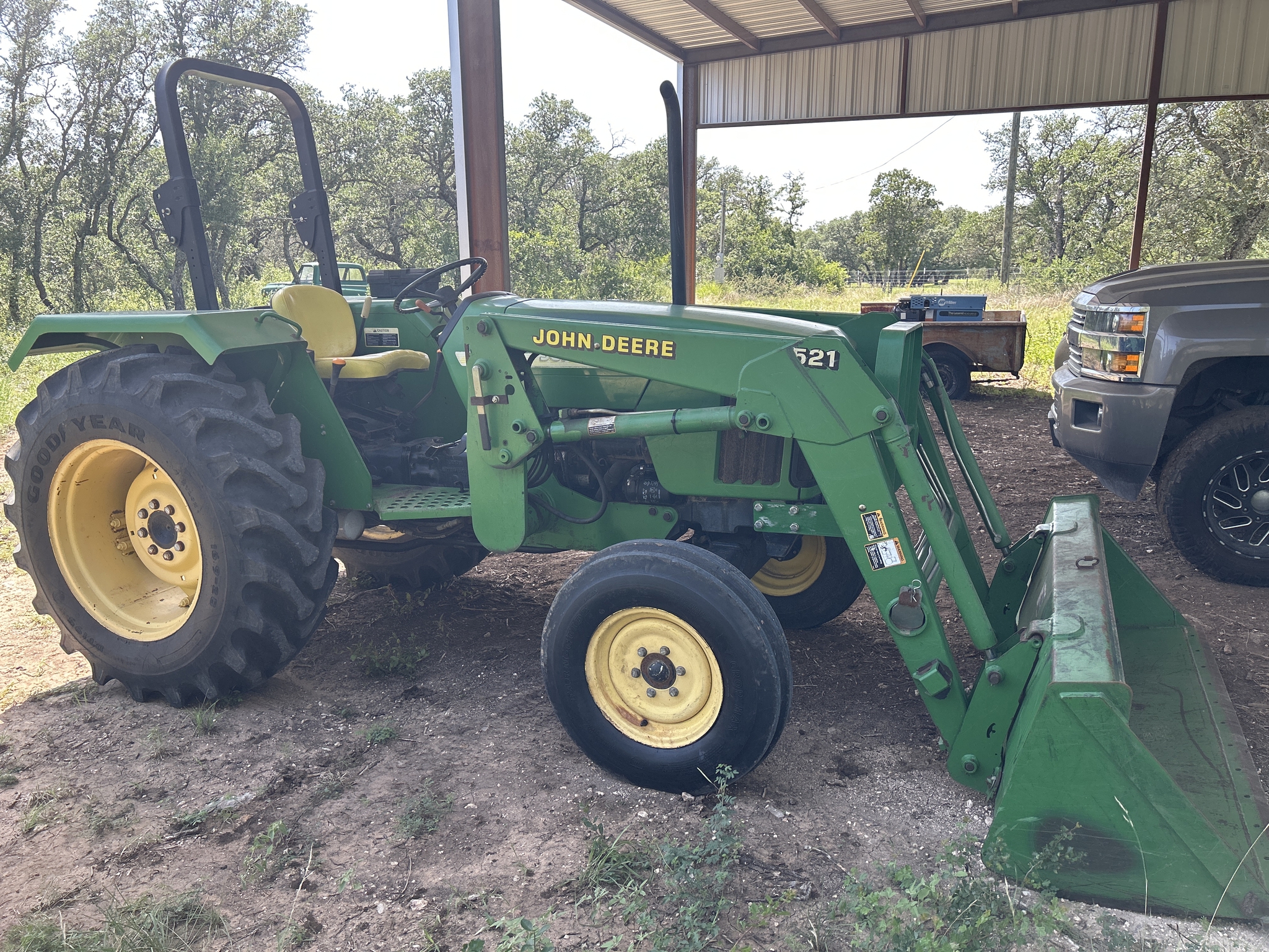 2005 John Deere 5303 Image 5
