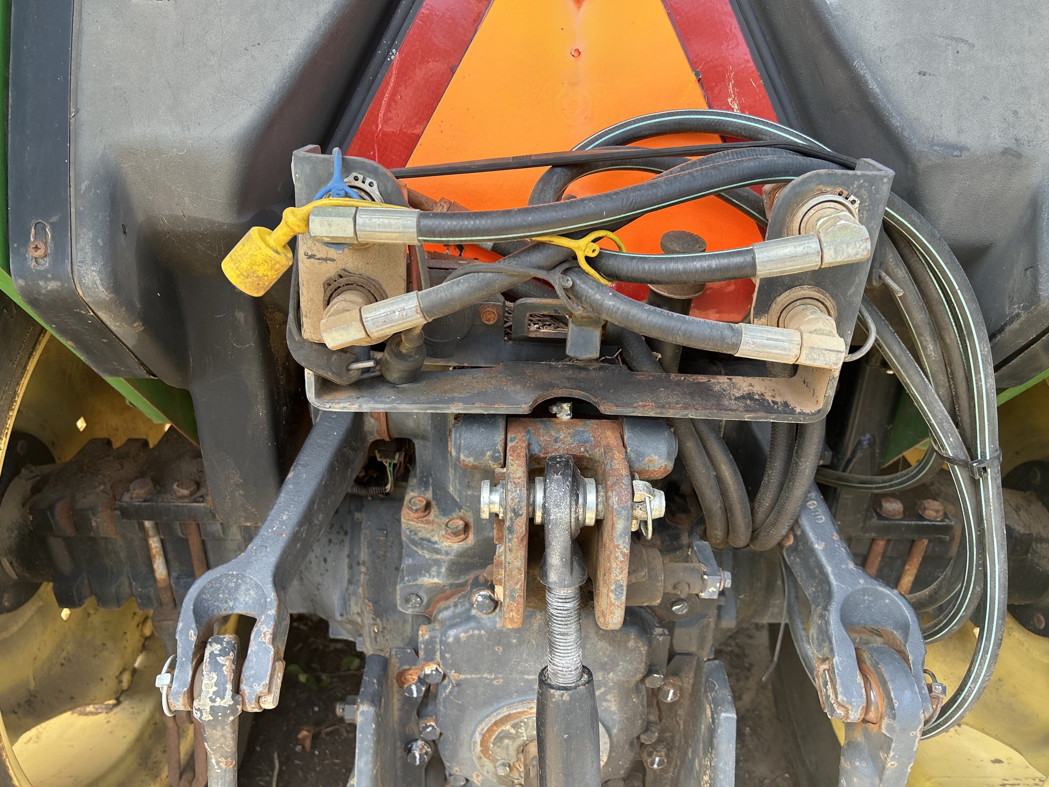 2005 John Deere 5303 Image 16