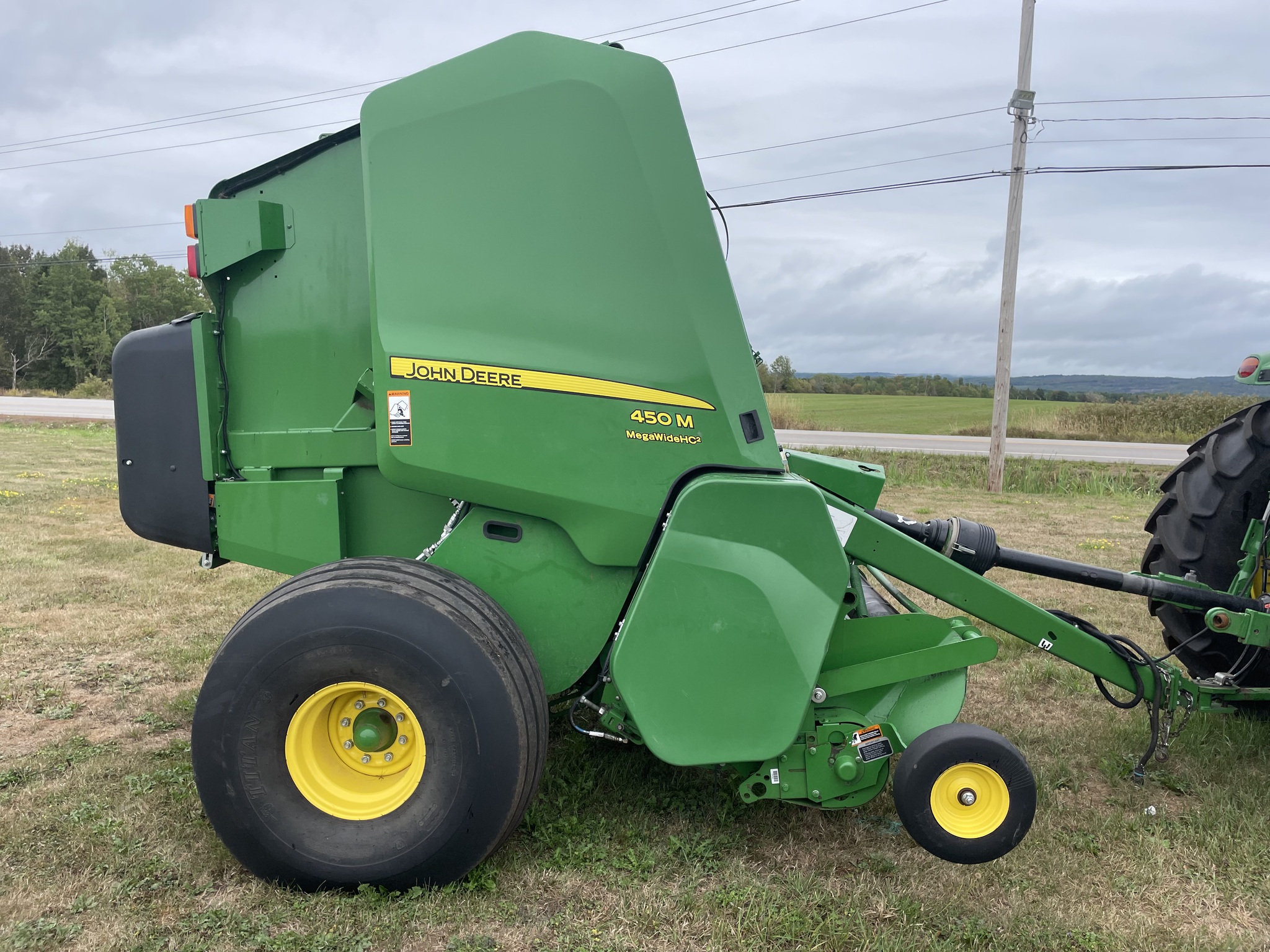 2020 John Deere 450M Image 5