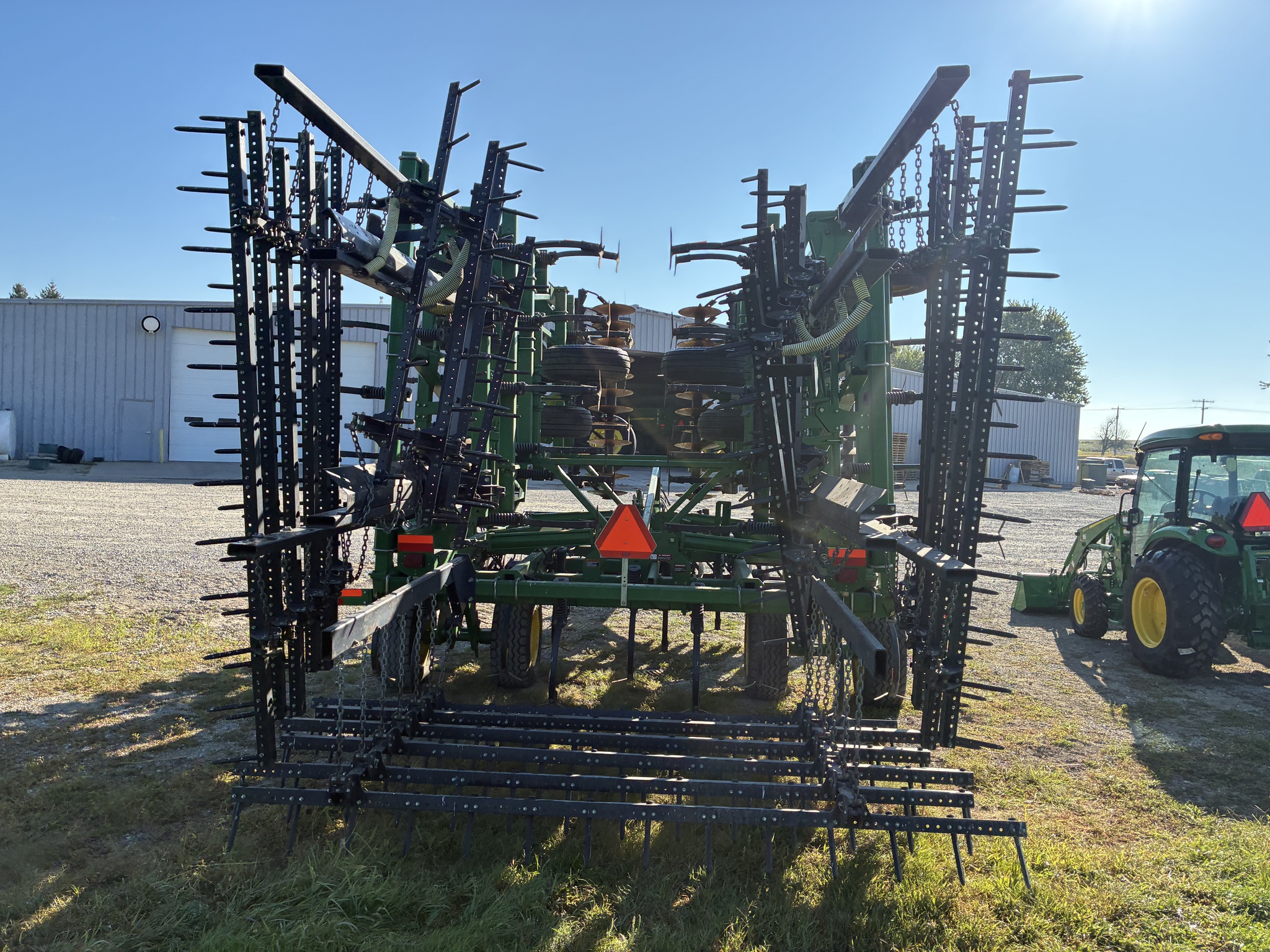 2010 John Deere 2310 Image 5