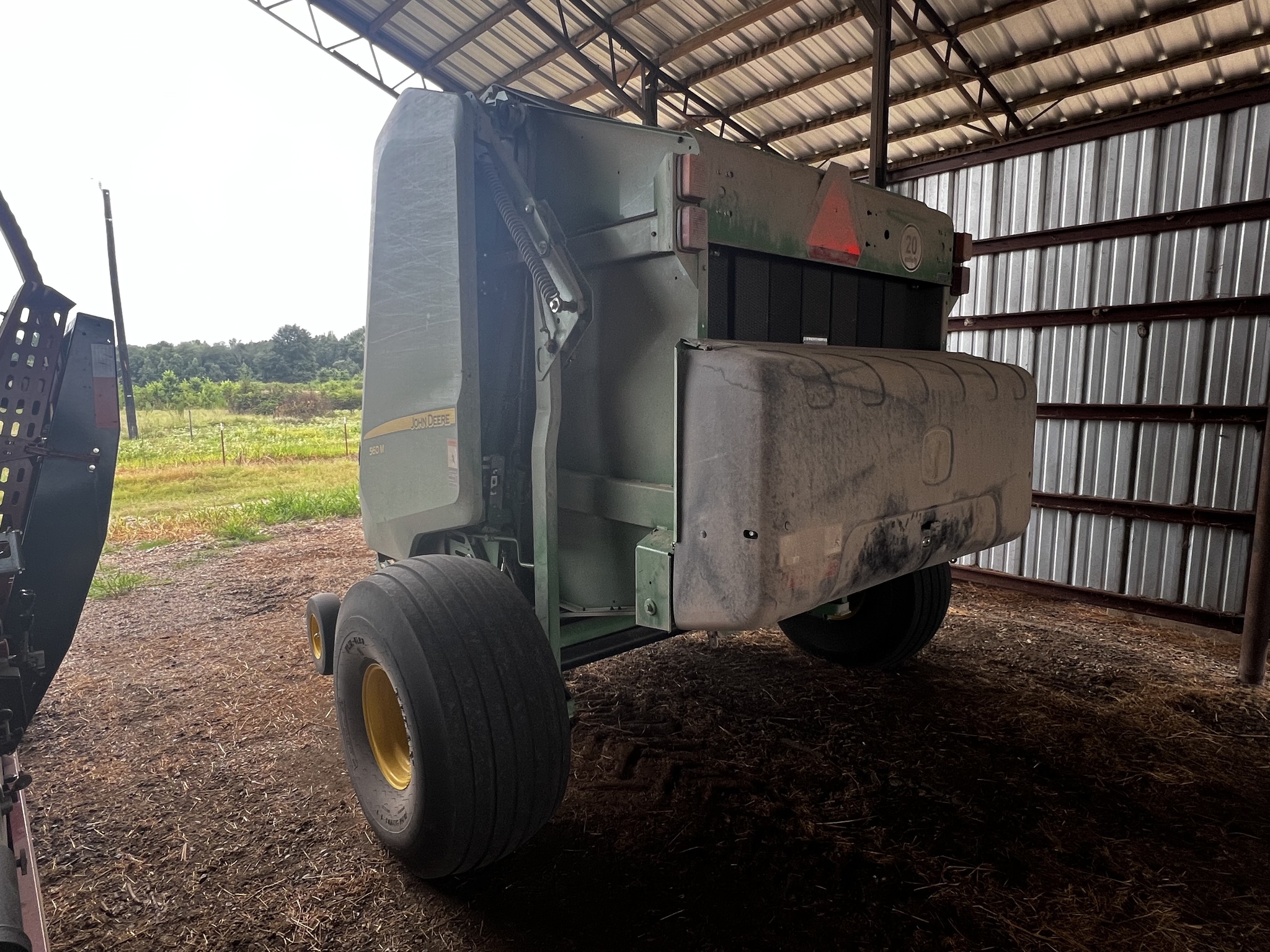 2021 John Deere 560M Image 7