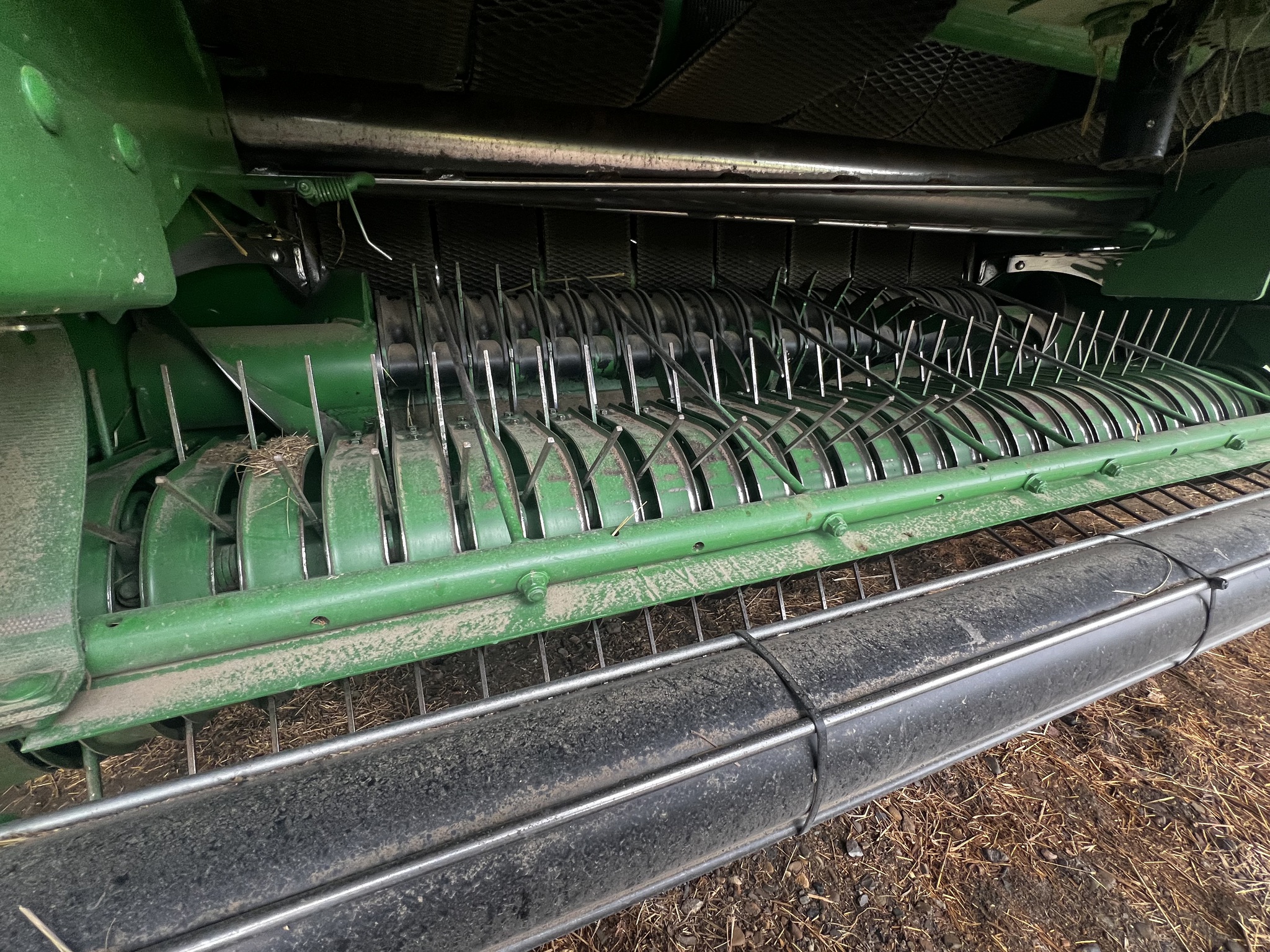 2021 John Deere 560M Image 10