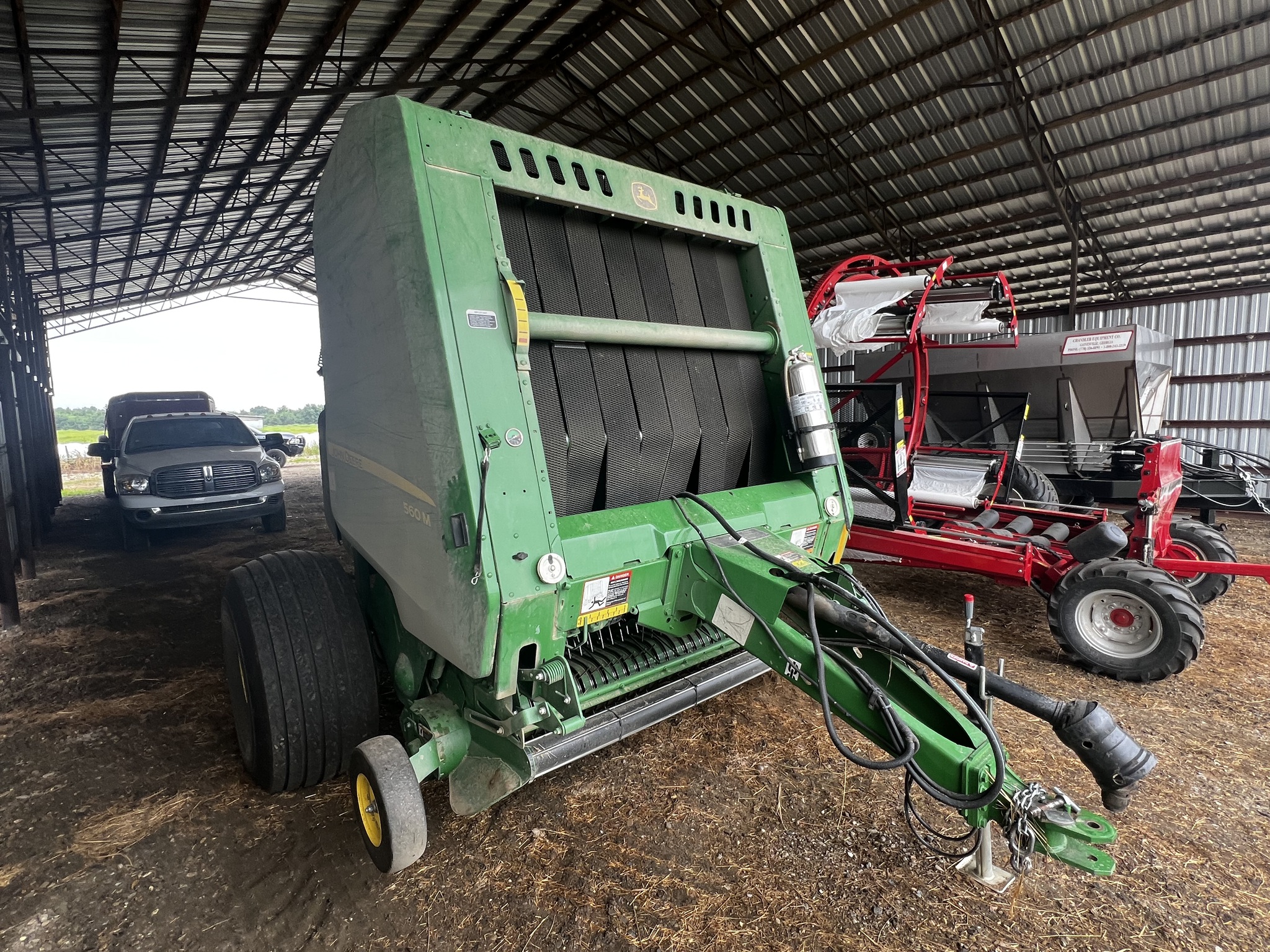 2021 John Deere 560M Image 4