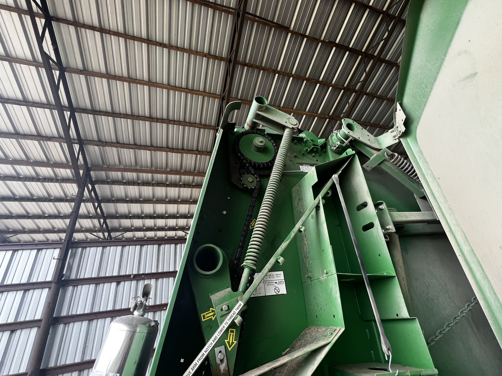 2021 John Deere 560M Image 15