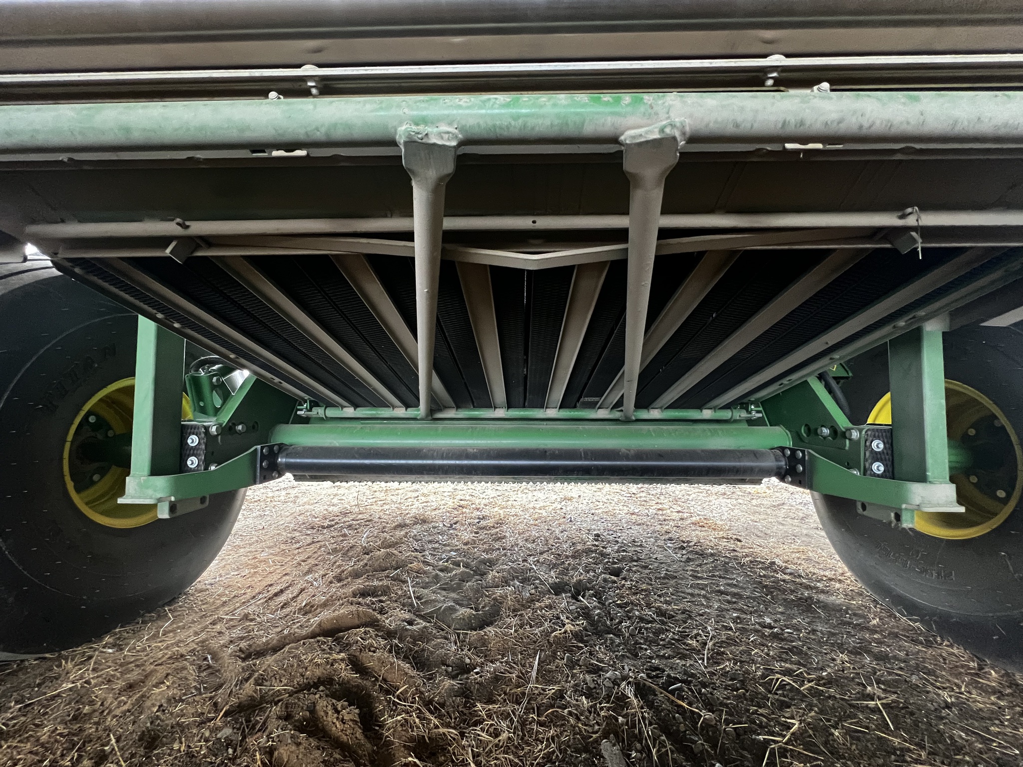 2021 John Deere 560M Image 12