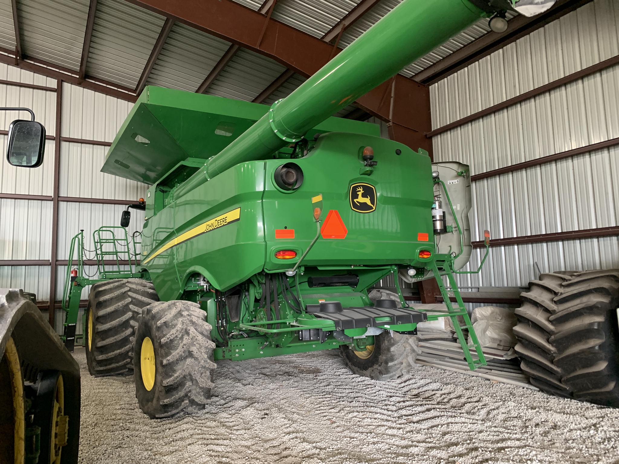 2017 John Deere S690 Image 3