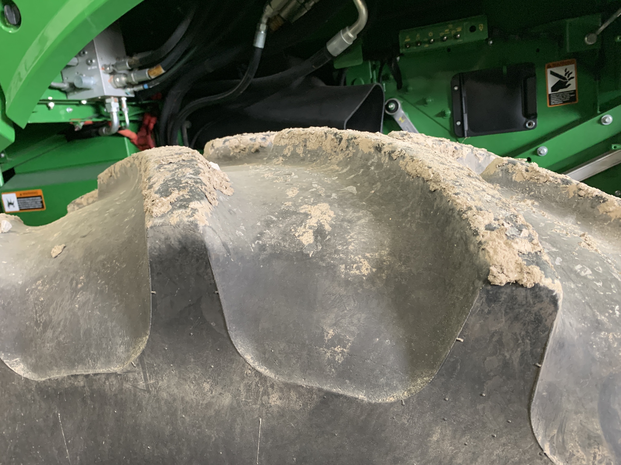 2017 John Deere S690 Image 6