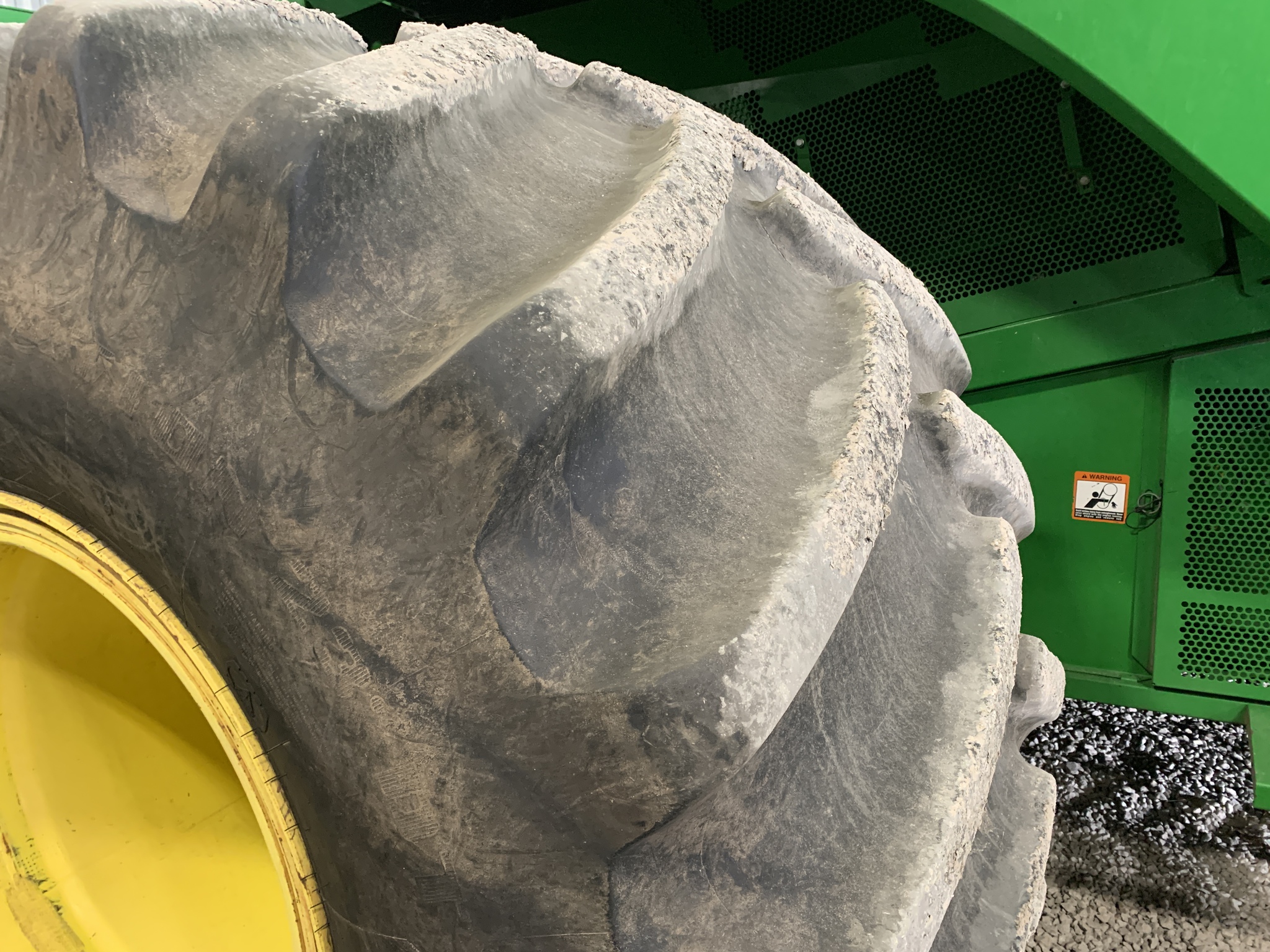 2017 John Deere S690 Image 8