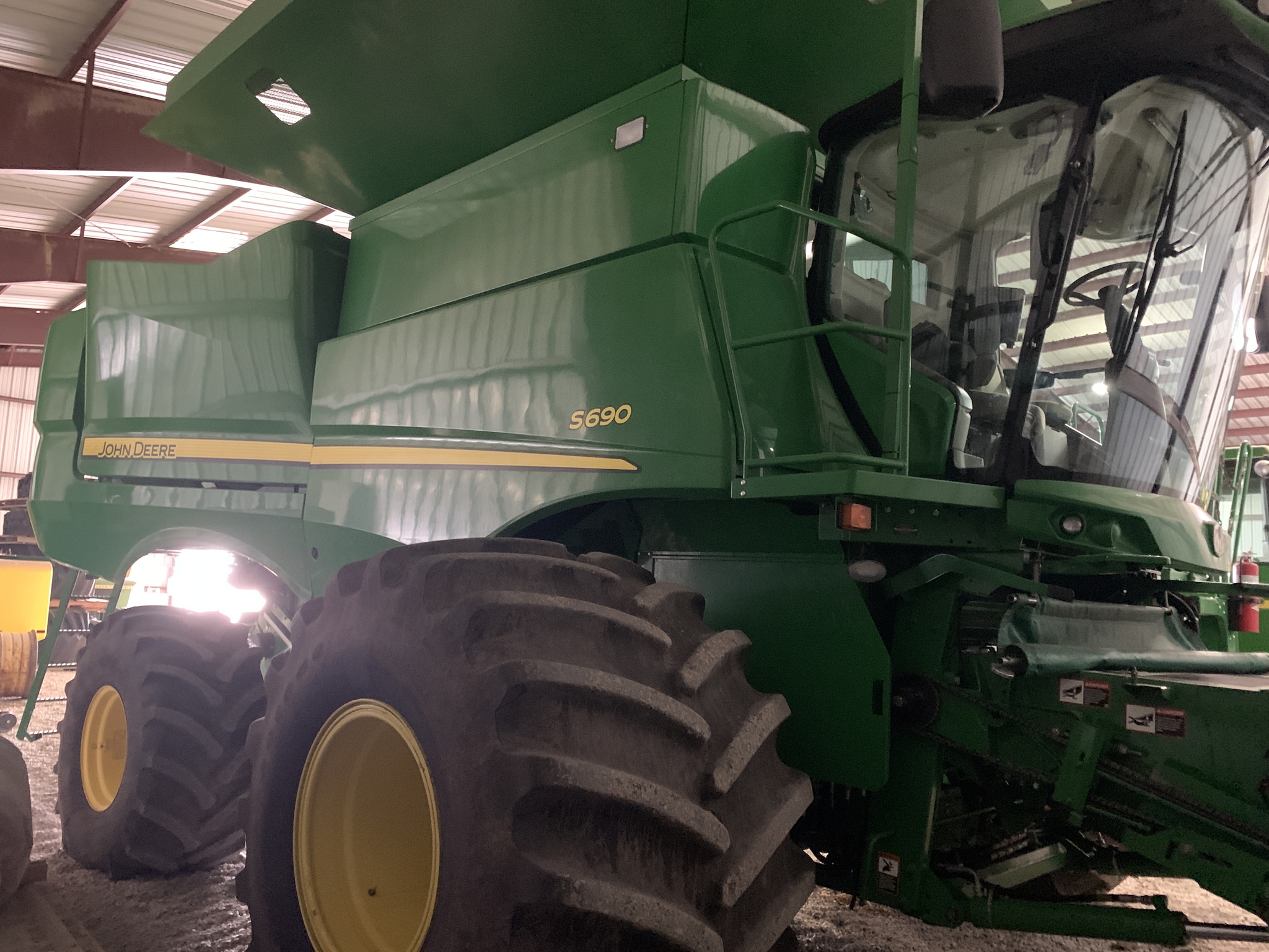 2017 John Deere S690 Image 1