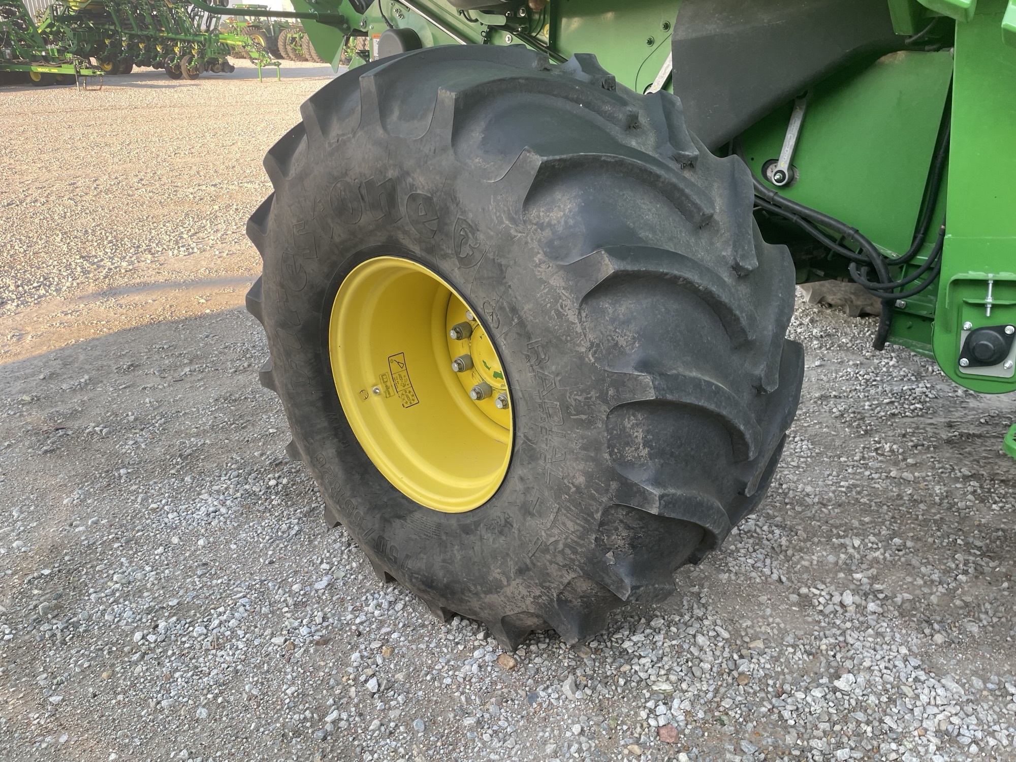 2017 John Deere S690 Image 14