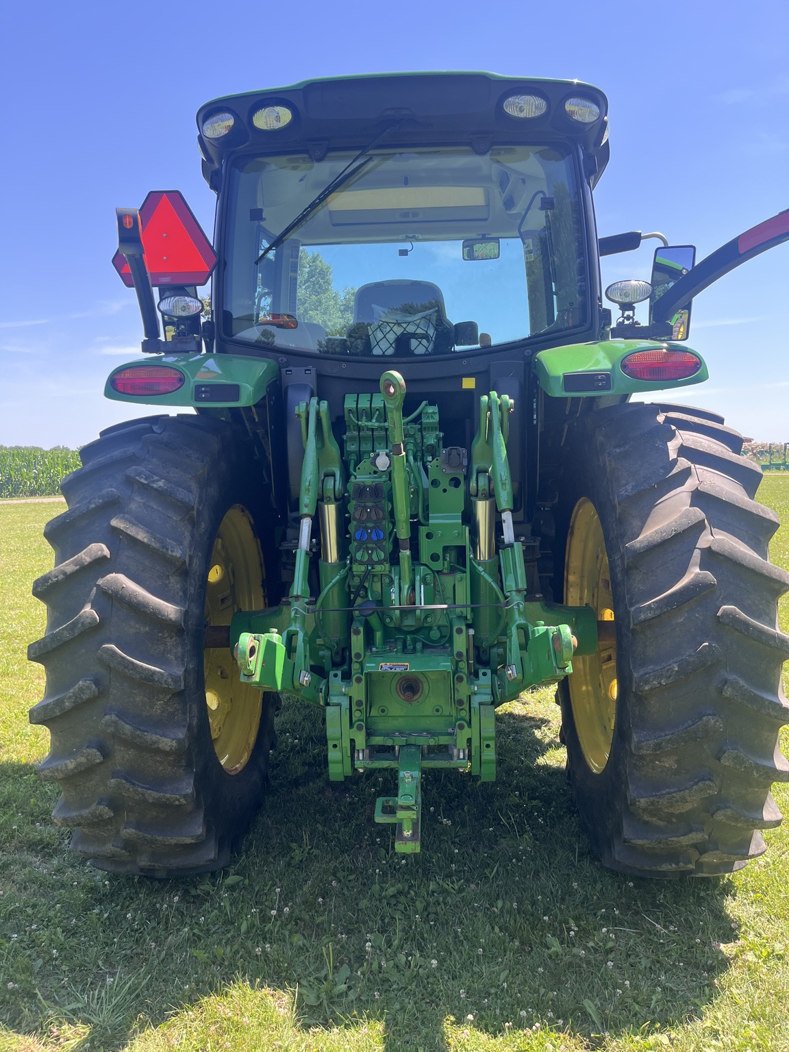 2020 John Deere 6145R Image 9