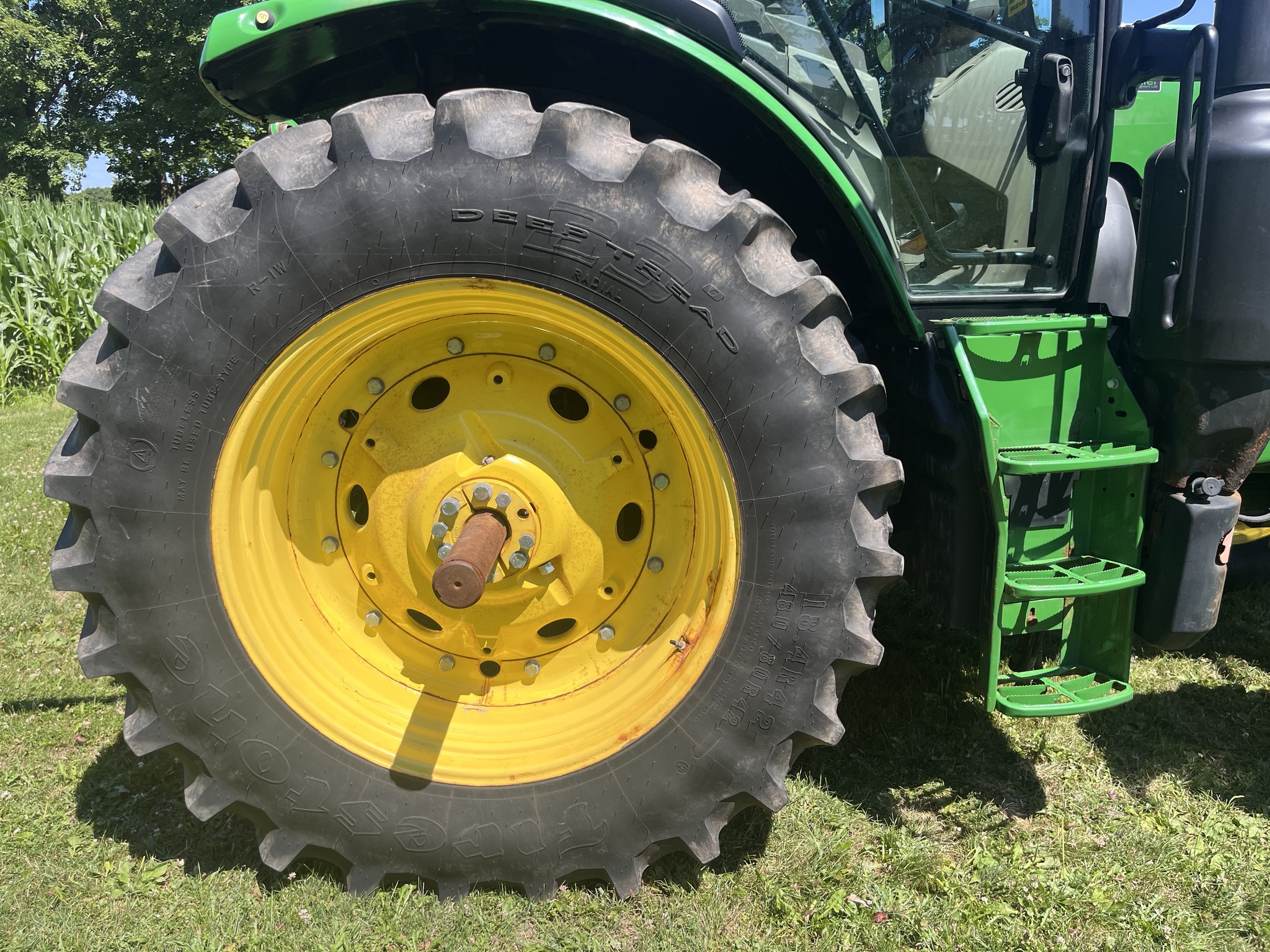 2020 John Deere 6145R Image 8