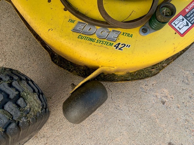 2015 John Deere X300 Image 3