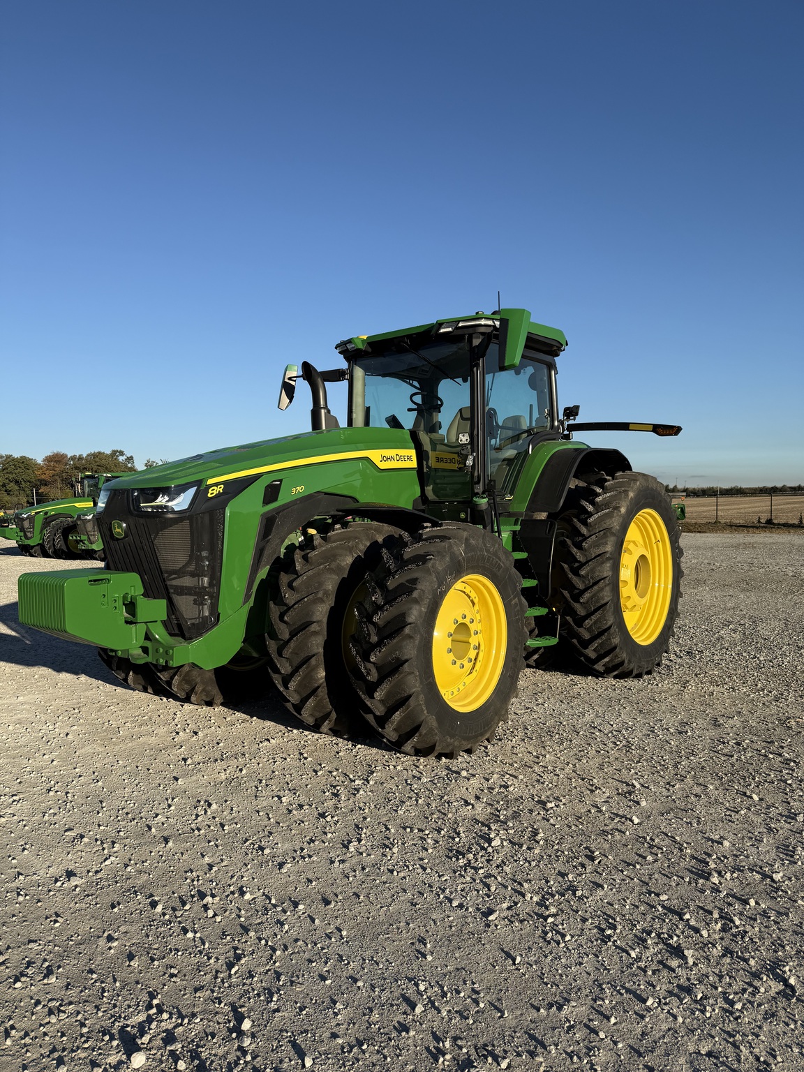 2024 John Deere 8R 370 Image 1