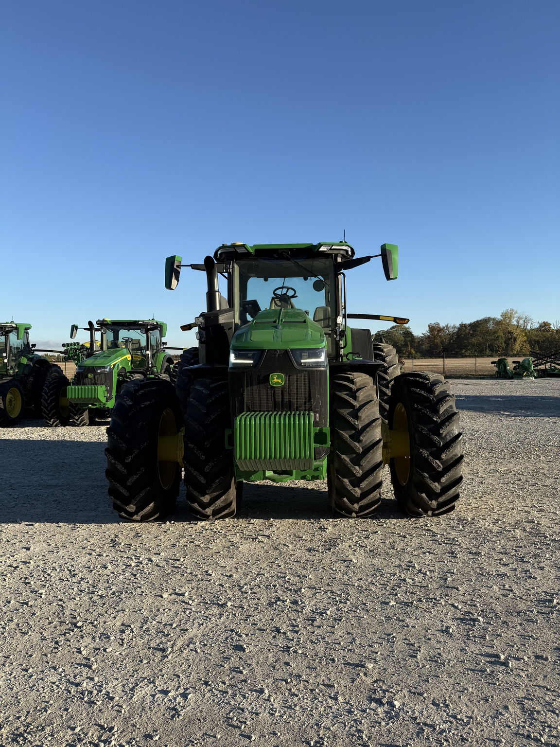 2024 John Deere 8R 370 Image 2