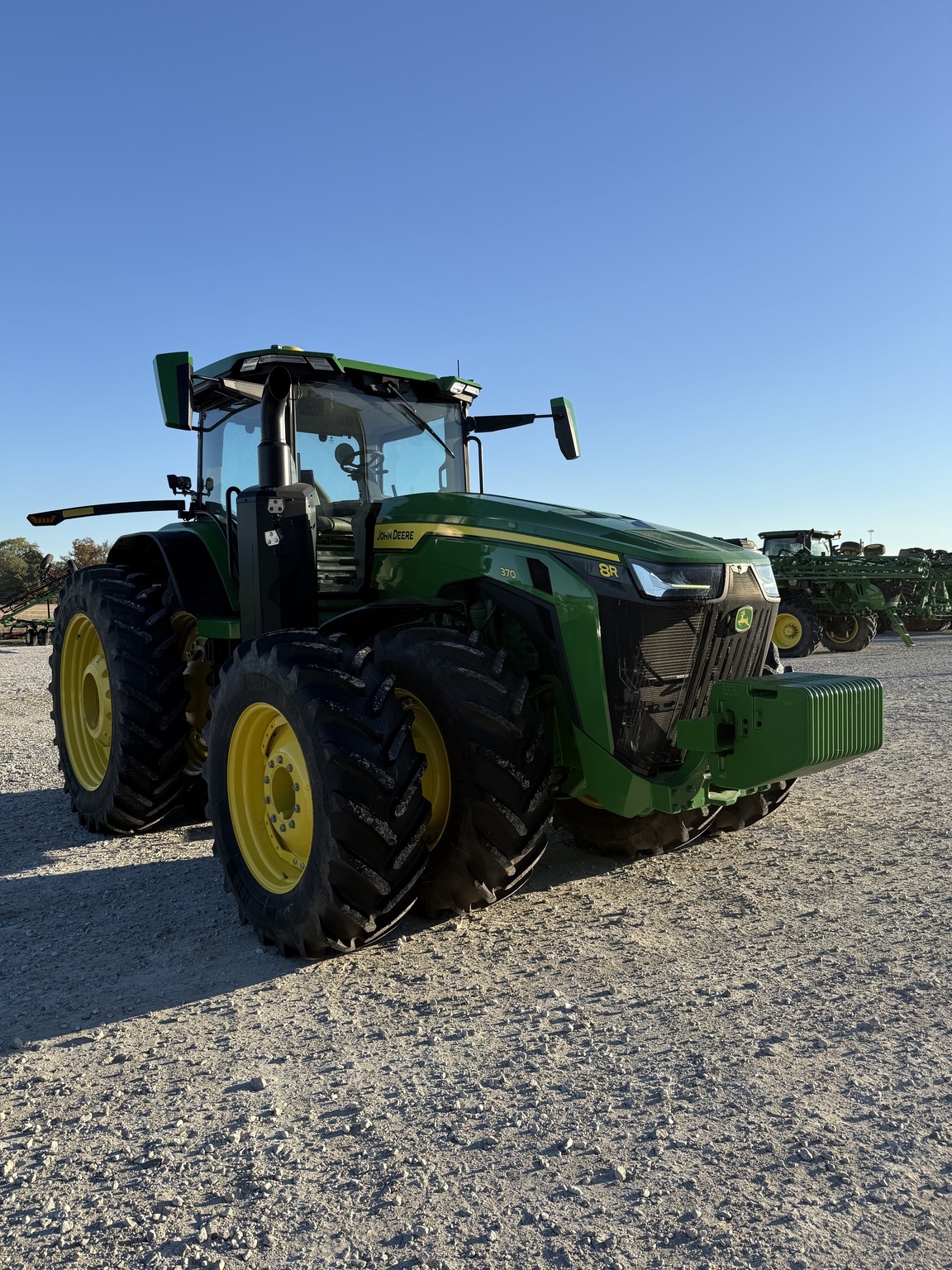 2024 John Deere 8R 370 Image 3