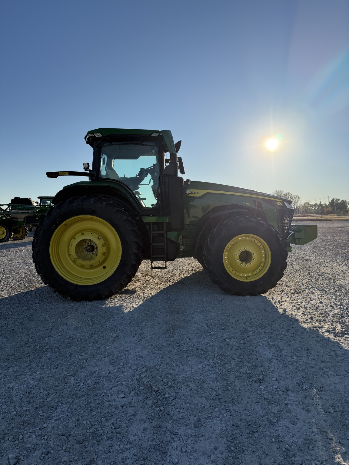 2024 John Deere 8R 370 Image 4