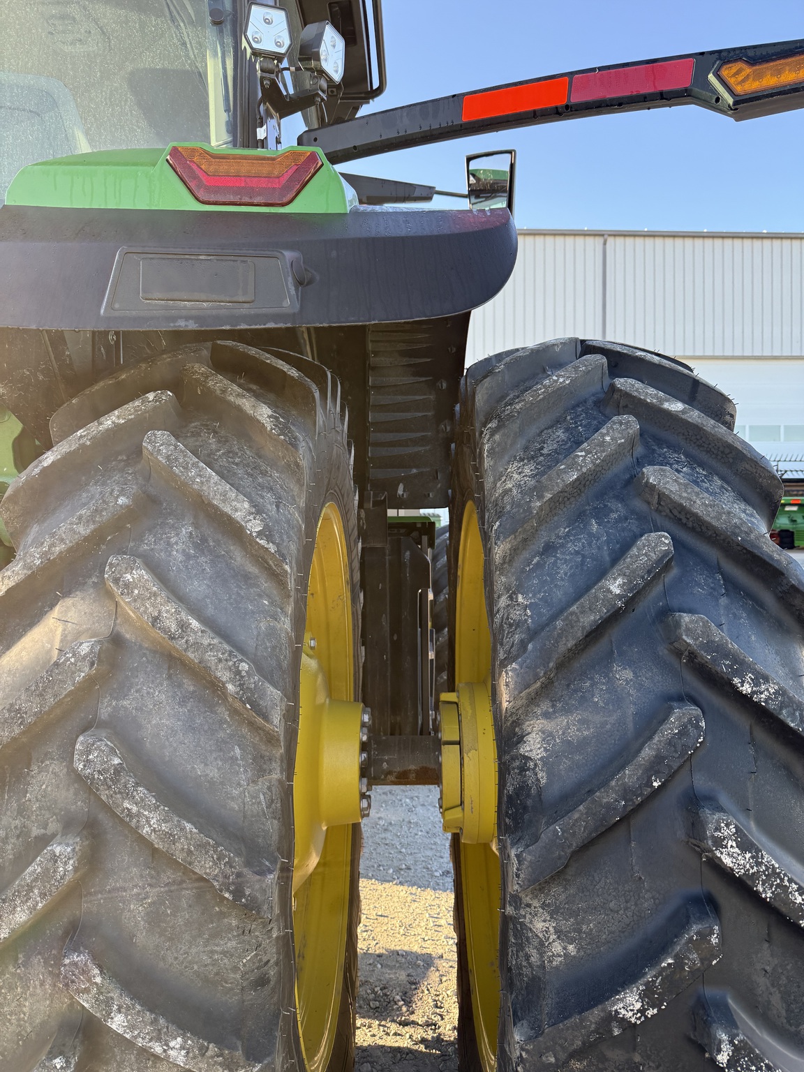 2024 John Deere 8R 370 Image 17