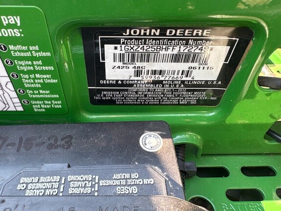 Photo of 2015 John Deere Z425