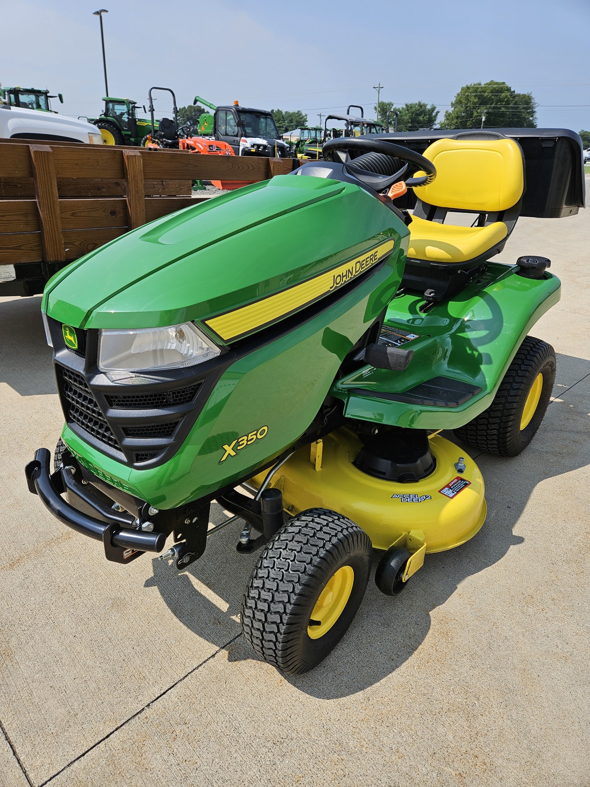 2019 John Deere X350 Image 1