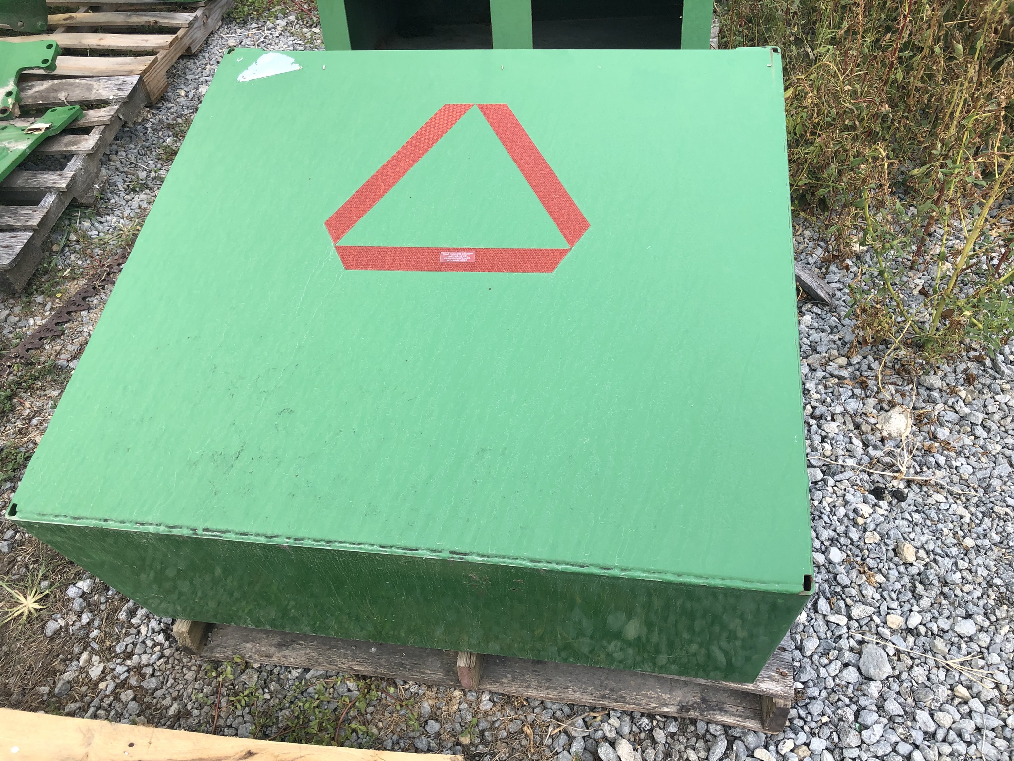 John Deere 3PT WEIGHT BOX Image 1