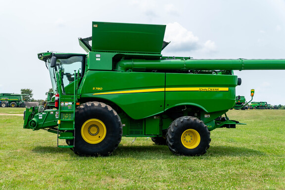 Used 2021 John Deere S780 Combines at Koenig Equipment in Anna, OH - Photo1
