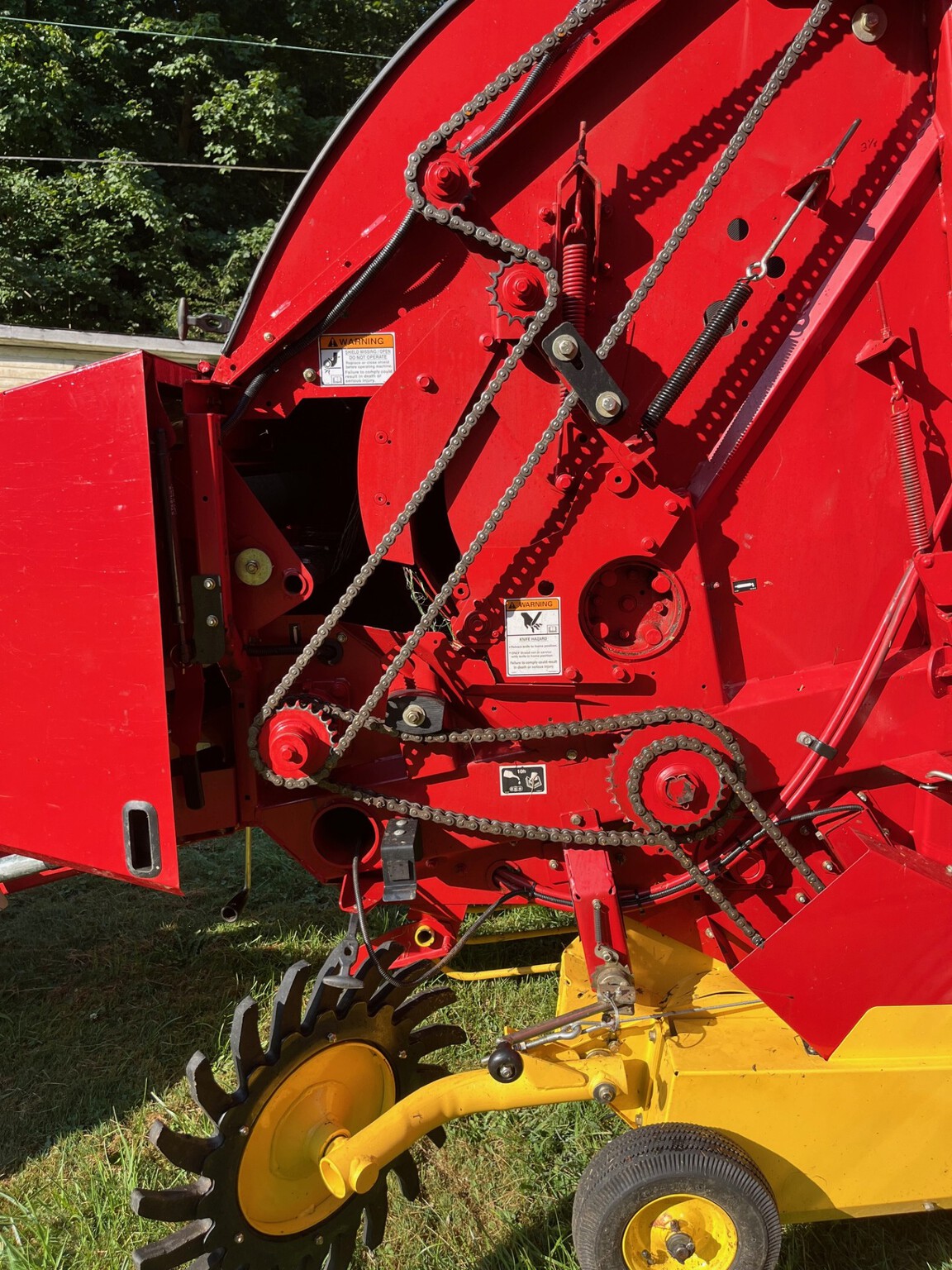 2022 New Holland Rollbelt 450 Utility Image 10