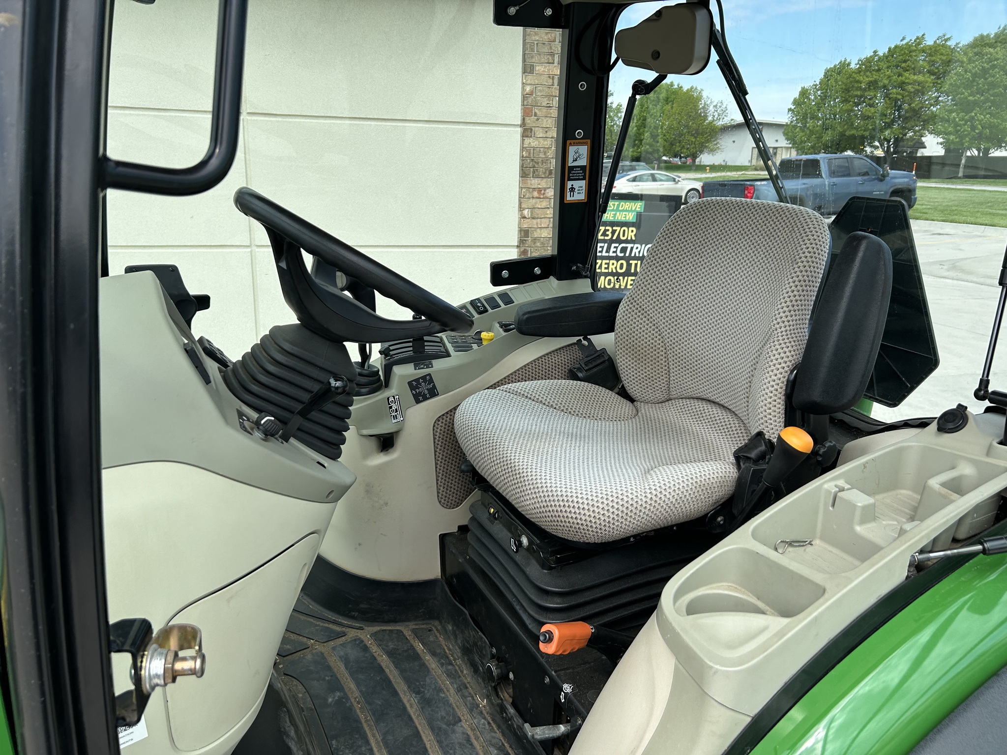  2015 John Deere 4066R at Heritage Tractor in Olathe, KS