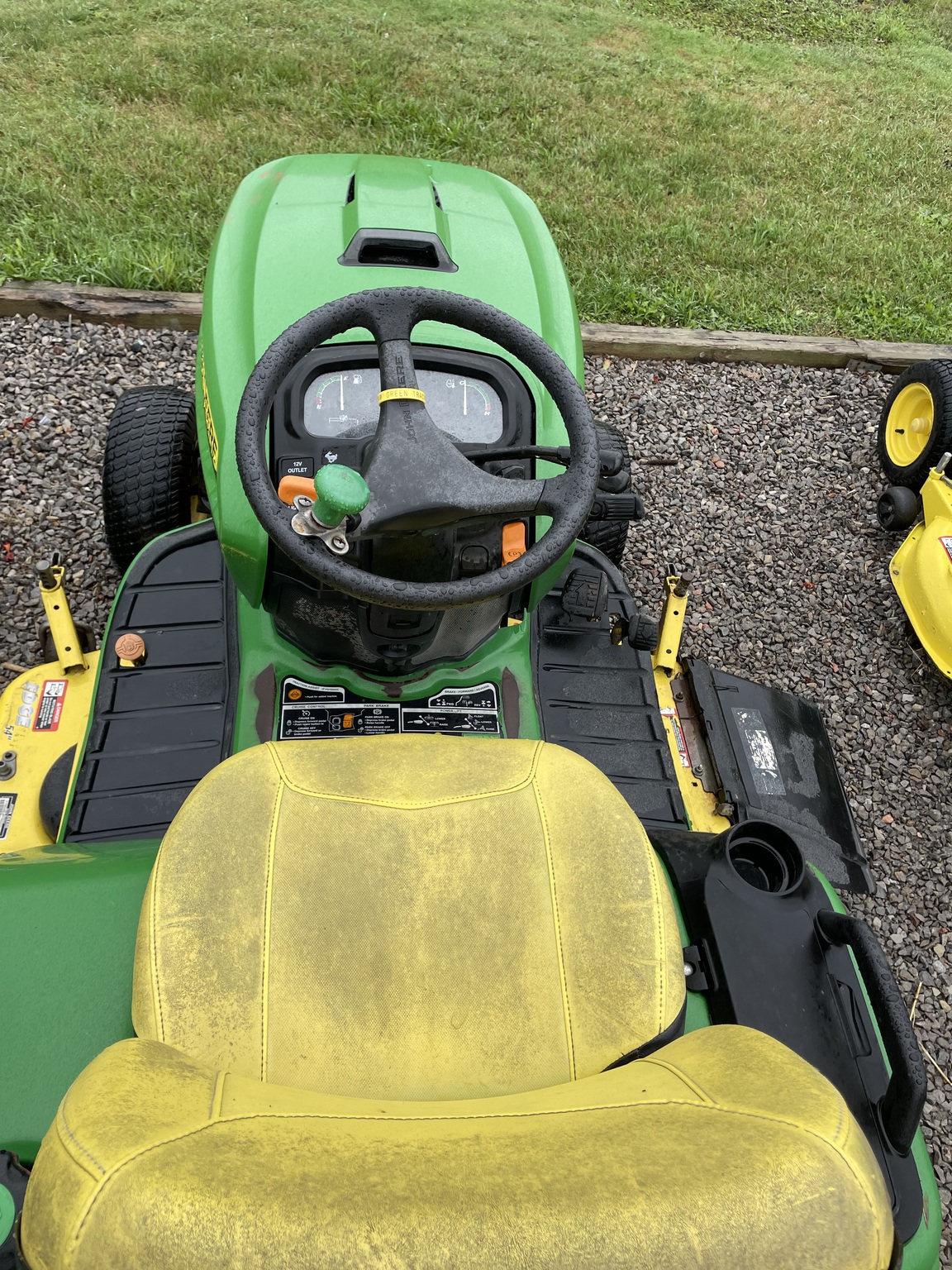 2015 John Deere X754 Image 3