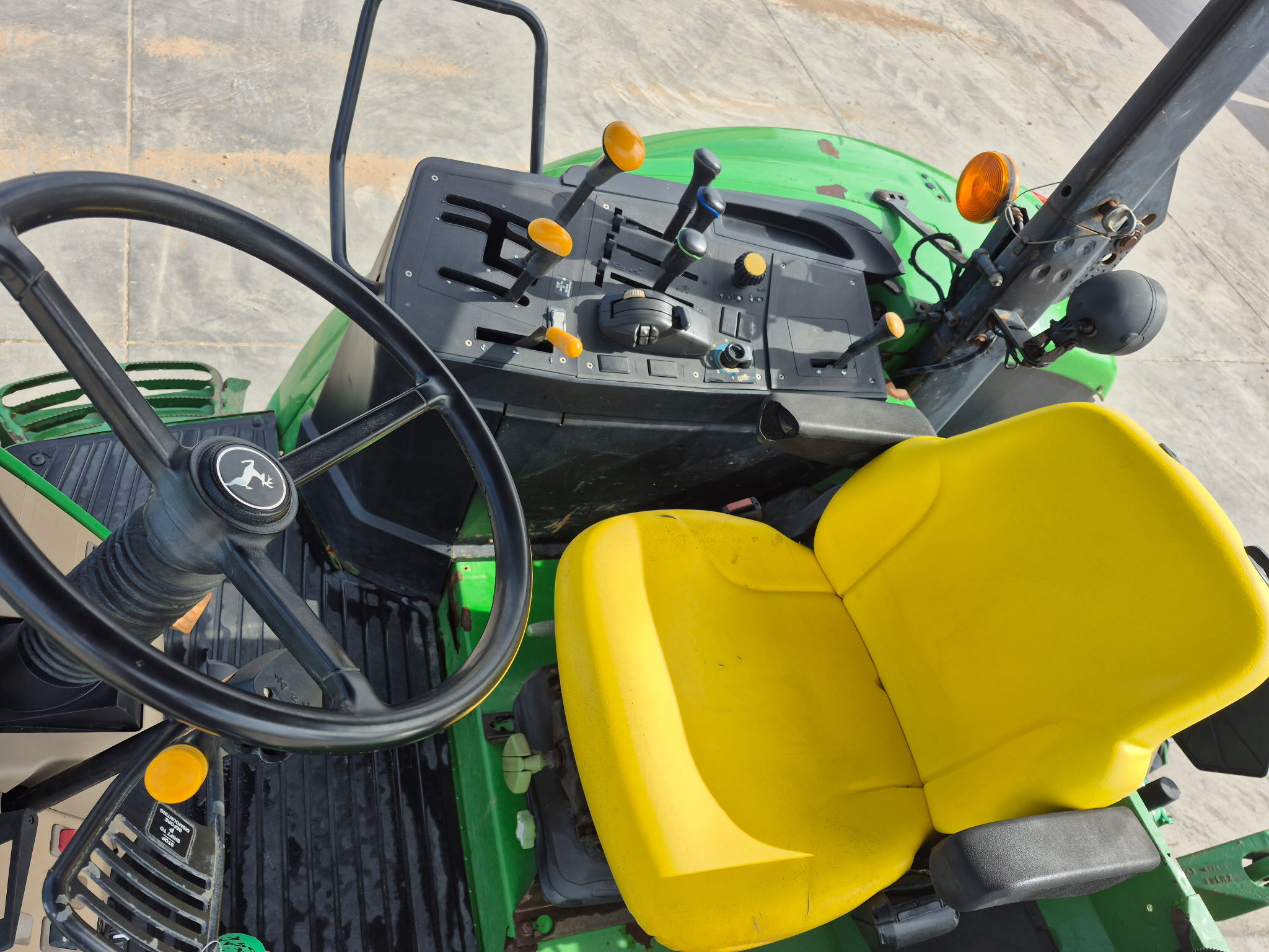 2014 John Deere 6150M Image 7
