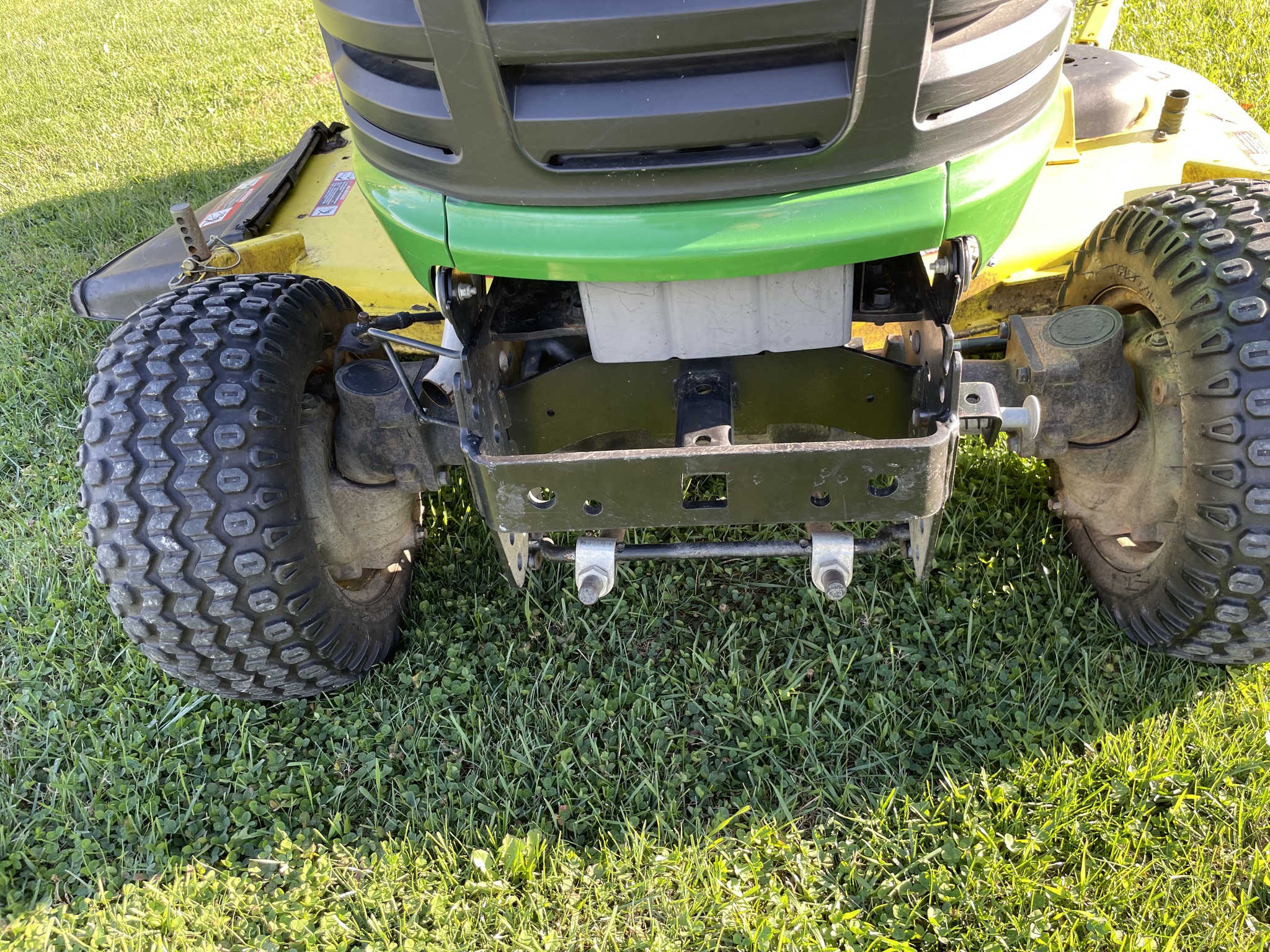 2015 John Deere X738 Image 5