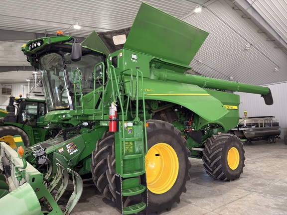 Photo of 2020 John Deere S780
