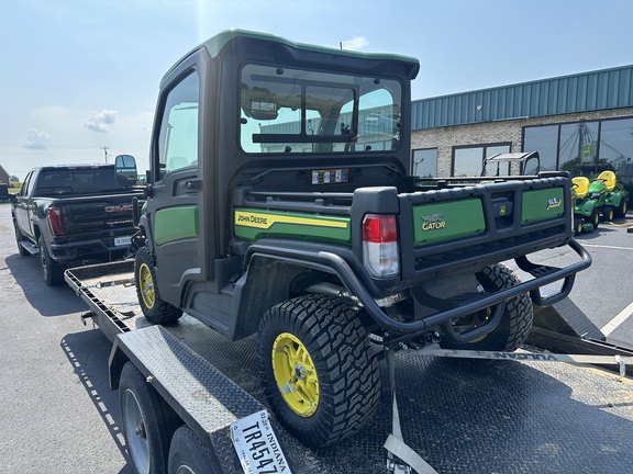 Photo of 2024 John Deere XUV 835R