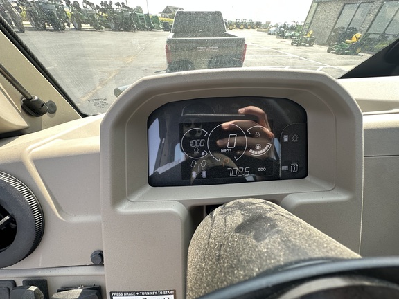 Photo of 2024 John Deere XUV 835R