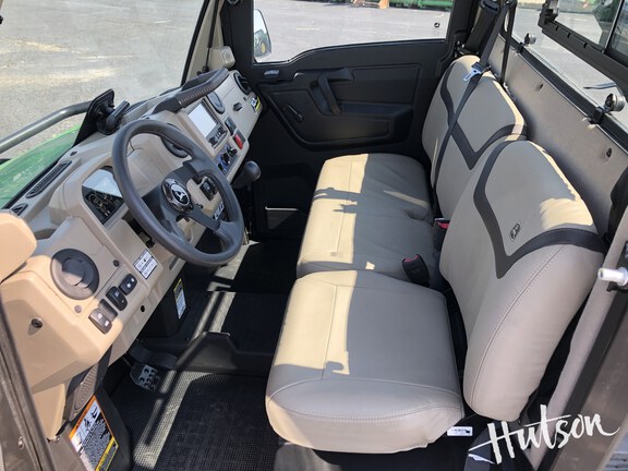 Photo of 2024 John Deere XUV 835R