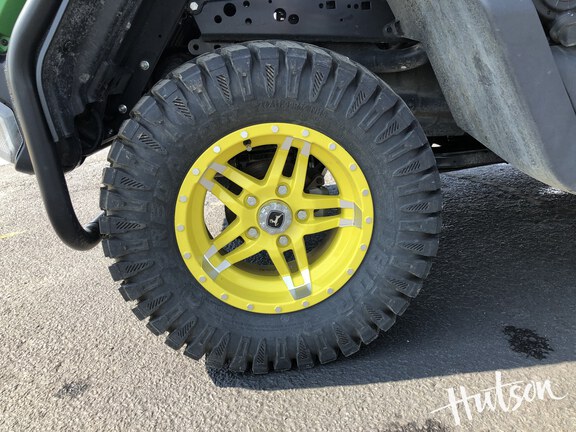 Photo of 2024 John Deere XUV 835R