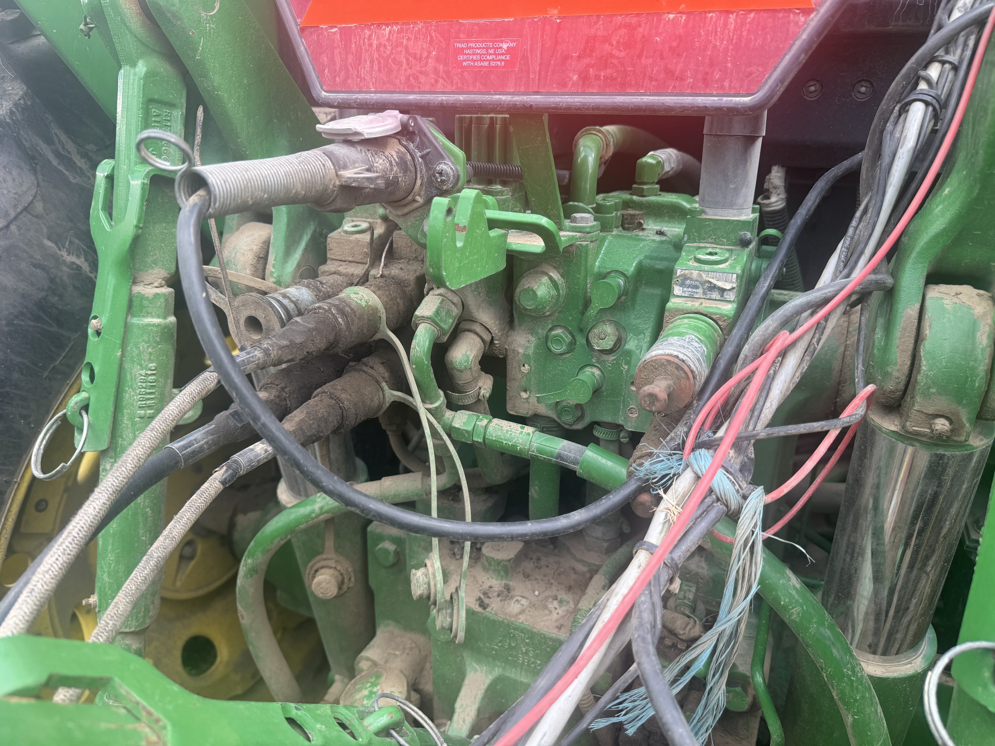 2008 John Deere 7330 Image 4